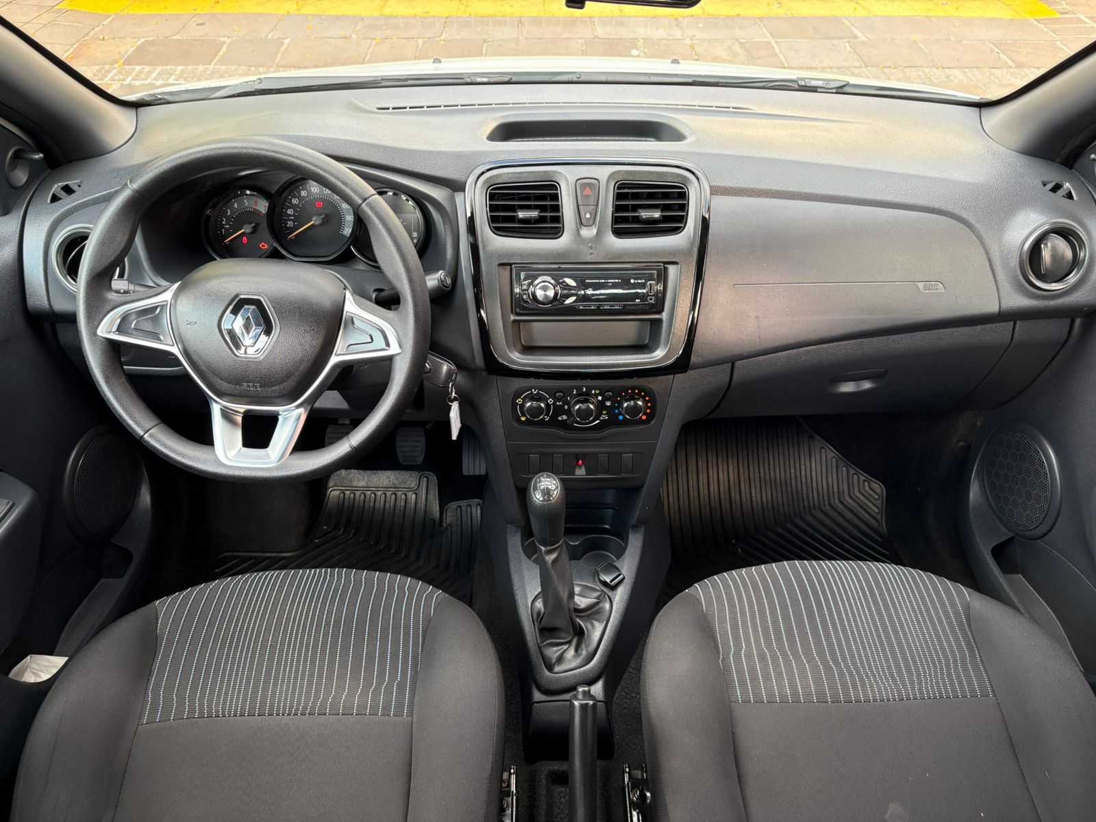 LOGAN LIFE 1.0 COMPLETO