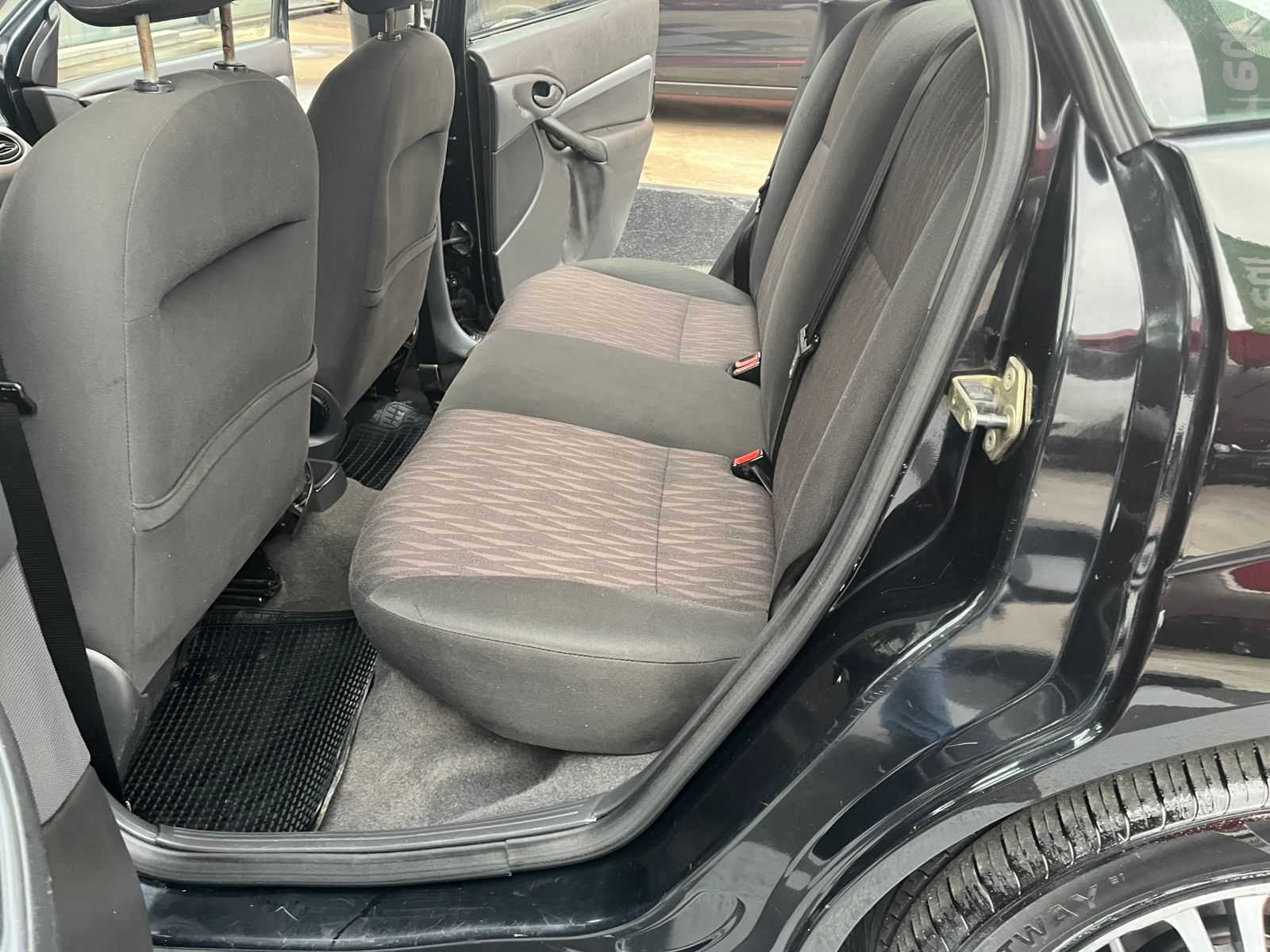 FOCUS SEDAN 1.6 COMPLETO