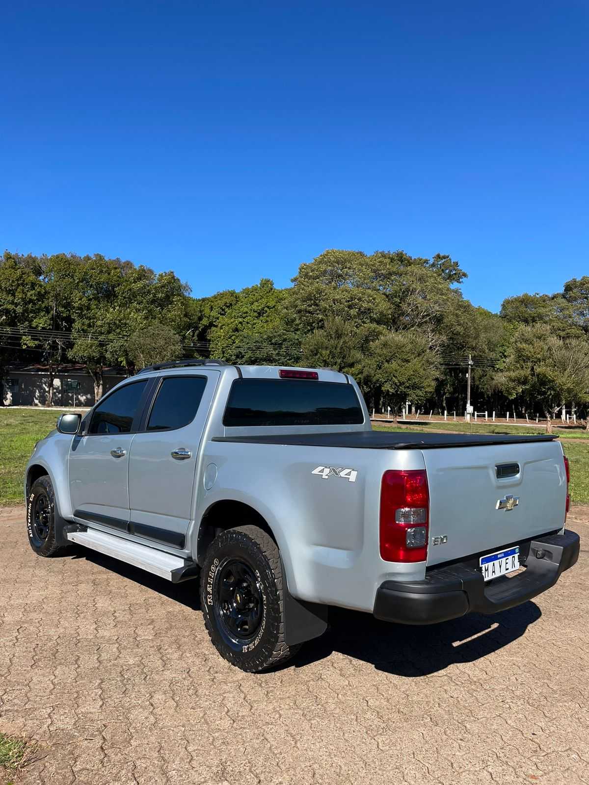 S10 LS 2.8 CD MEC. 6 LUGARES