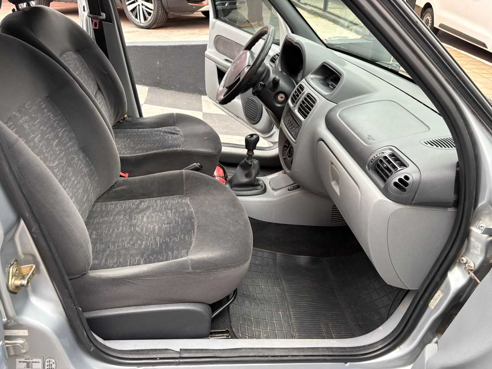 CLIO PRIVILEGE 1.6 COMPLETO