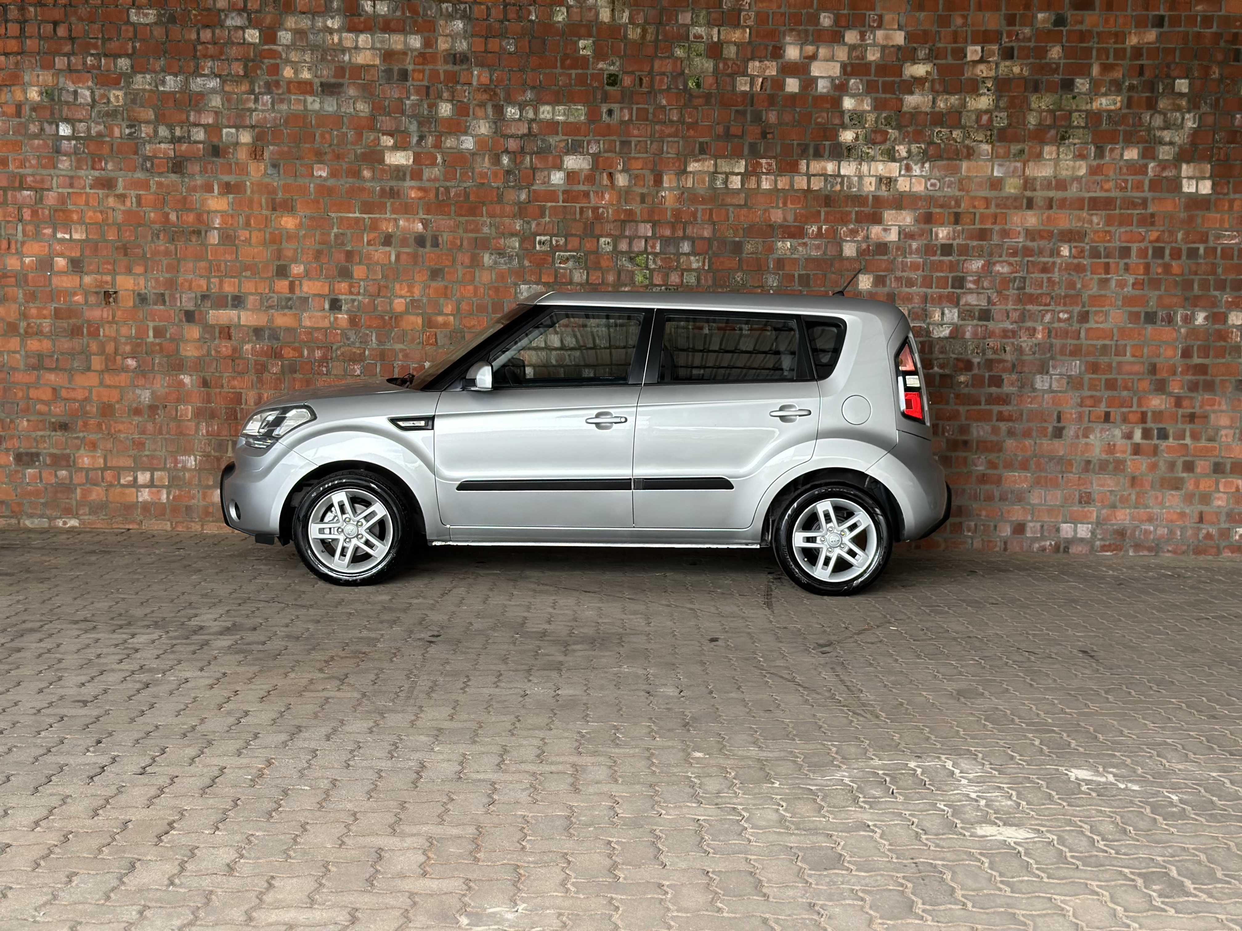 KIA SOUL EX 1.6 MANUAL