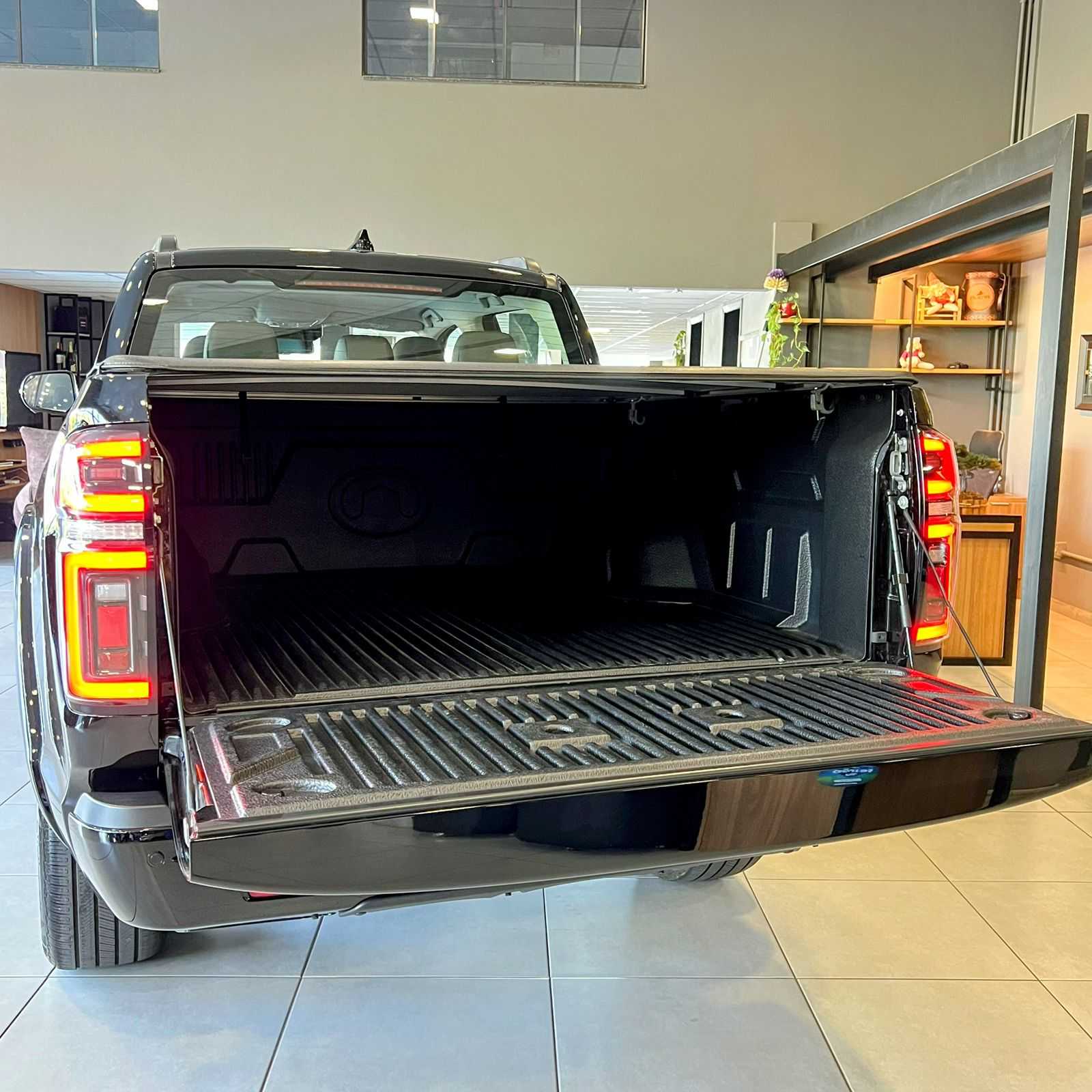 POER P30 EXCLUSIVE 2.4 TDI 4X4