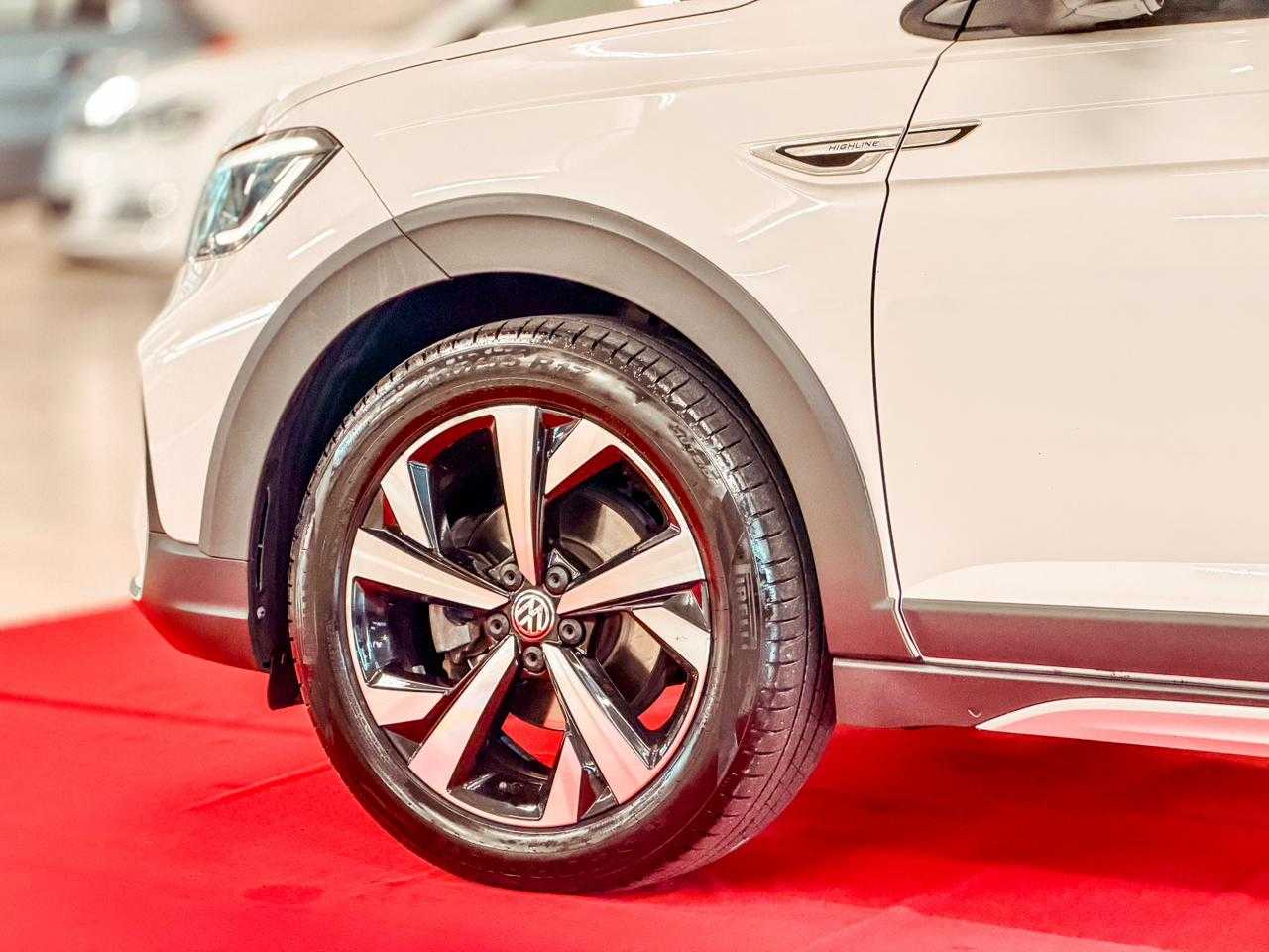 NIVUS 1.0 200TSI HIGHLINE FLEX