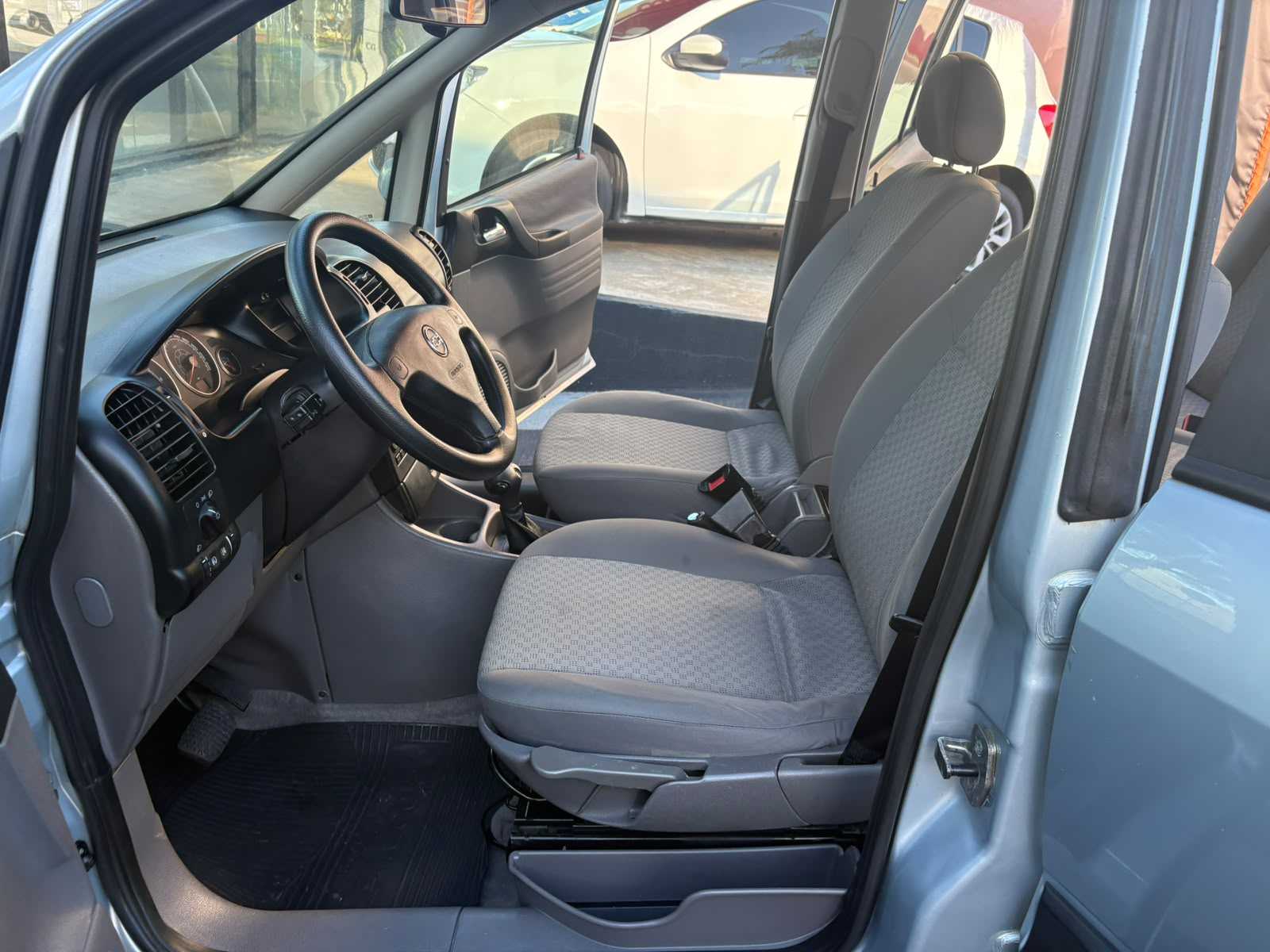 ZAFIRA 2.0 AT 7 LUGARES