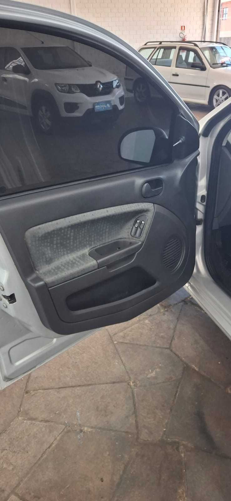 FIESTA SEDAN 1.6 FLEX 8V