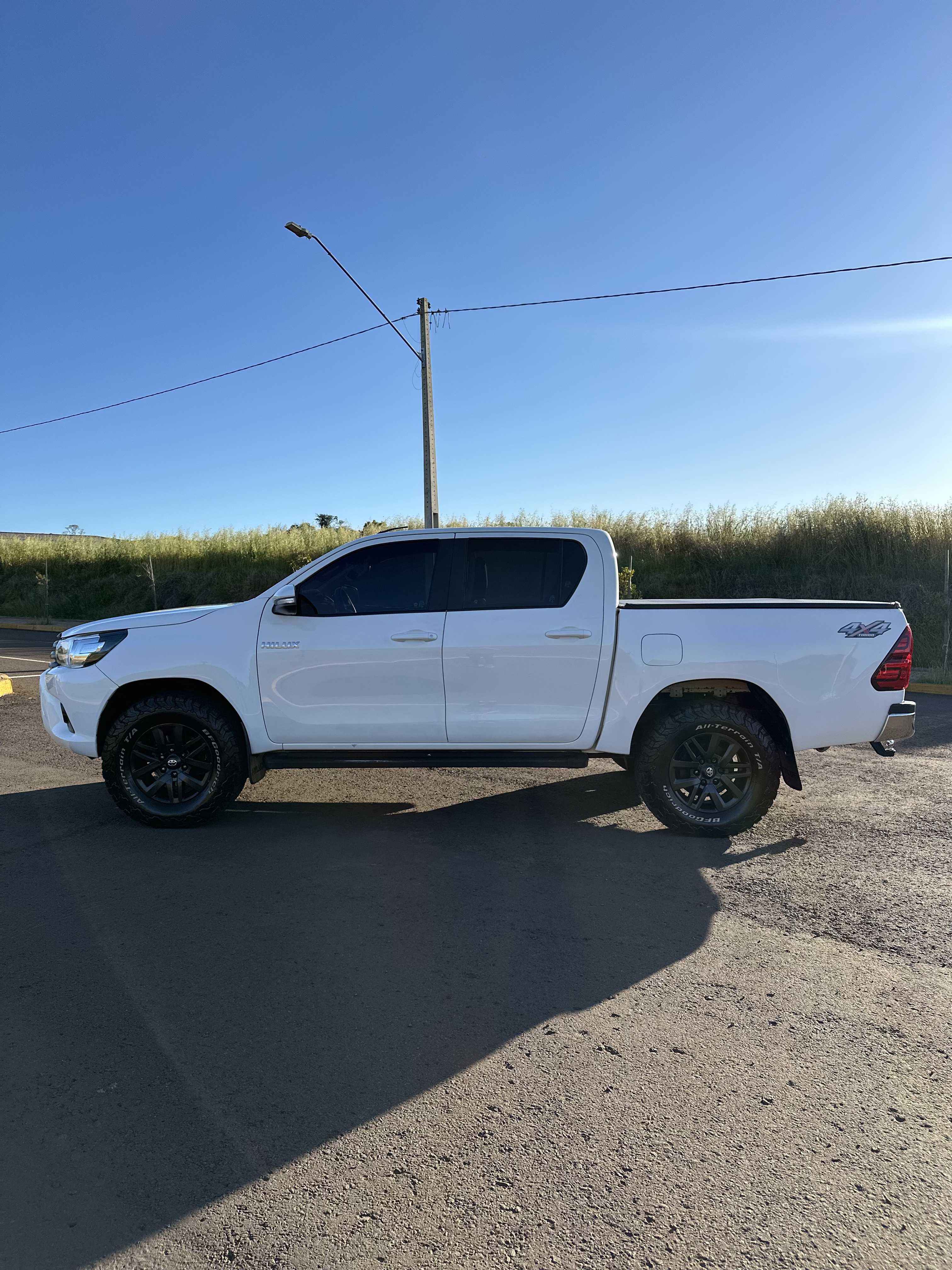 HILUX SR 2.8 TURBO DIESEL MAN