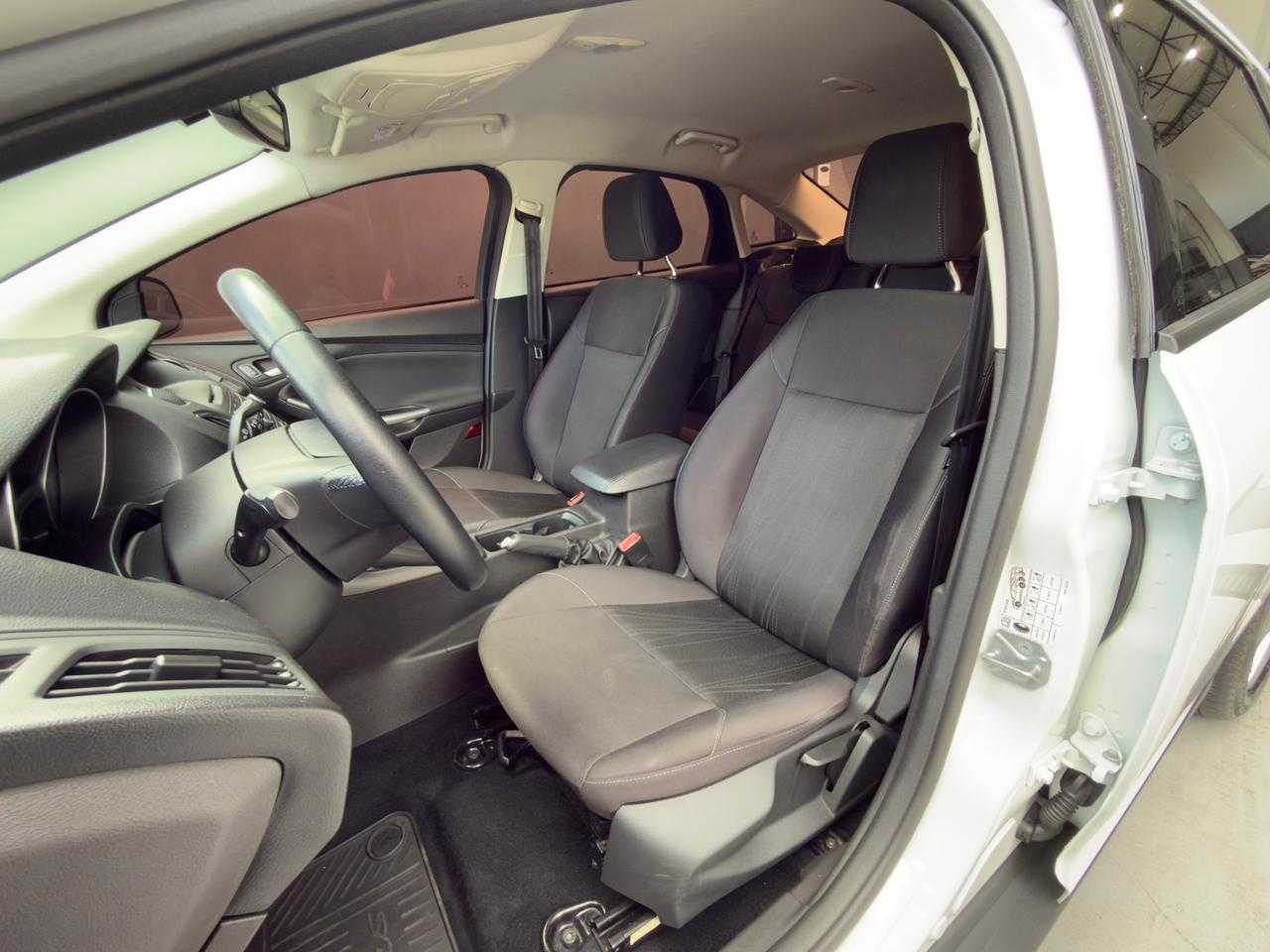 FOCUS SEDAN SE 2.0 AT