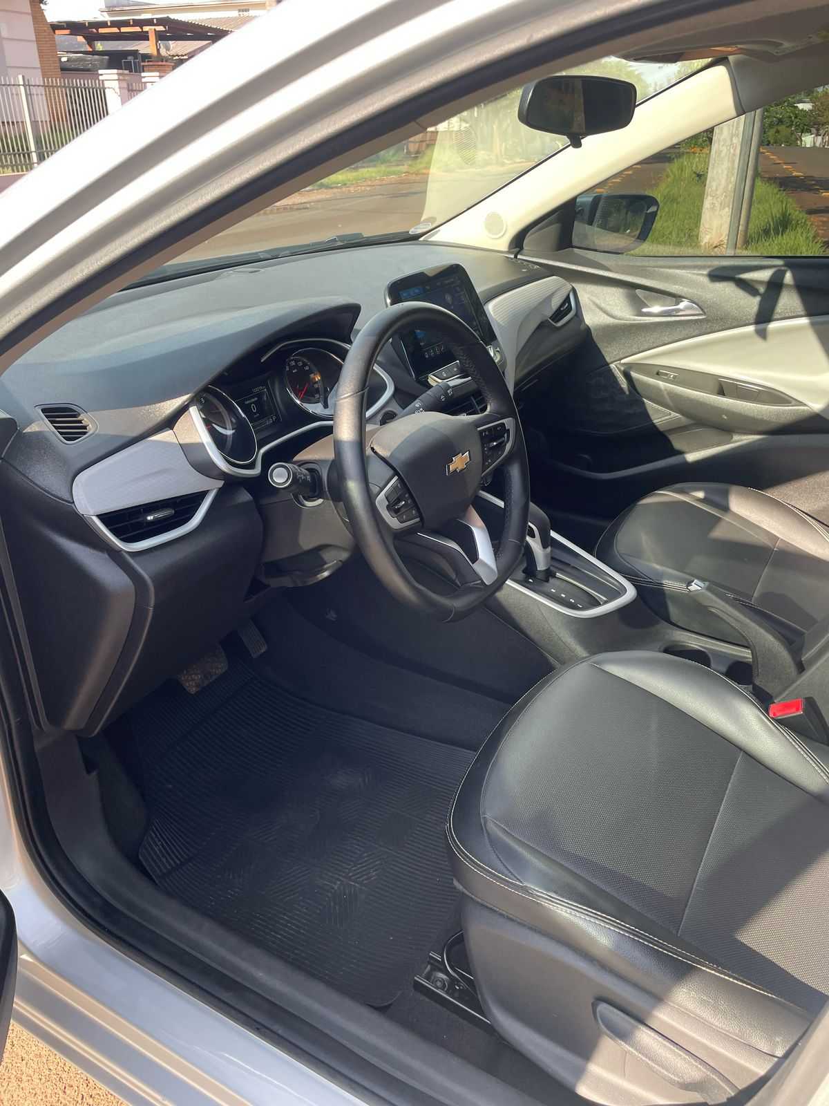 ONIX SEDAN PREMIER 1.0TB.