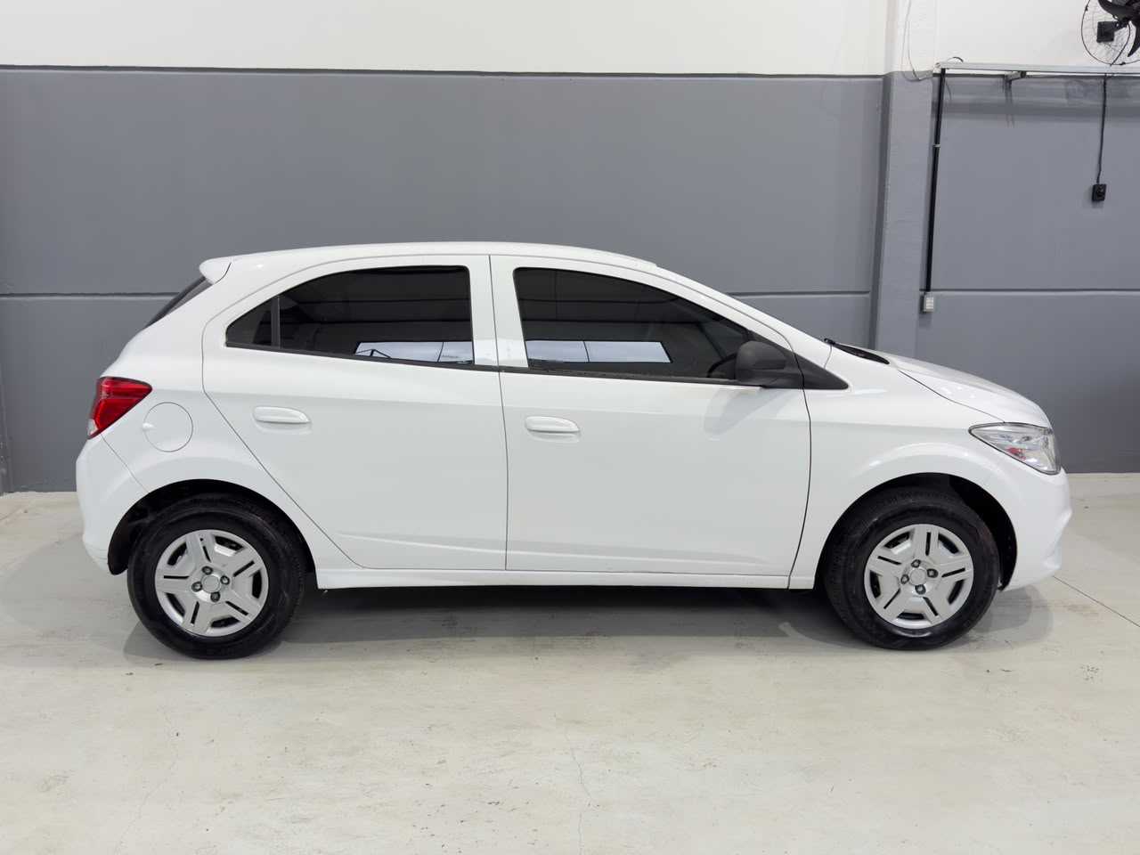 ONIX LT 1.0 / COMPLETO