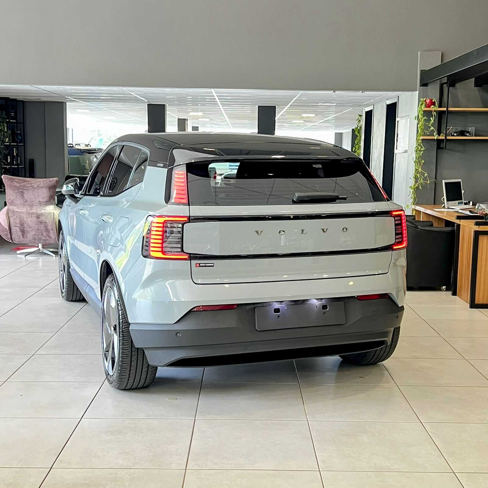 EX30 E60 PLUS ELETRICO