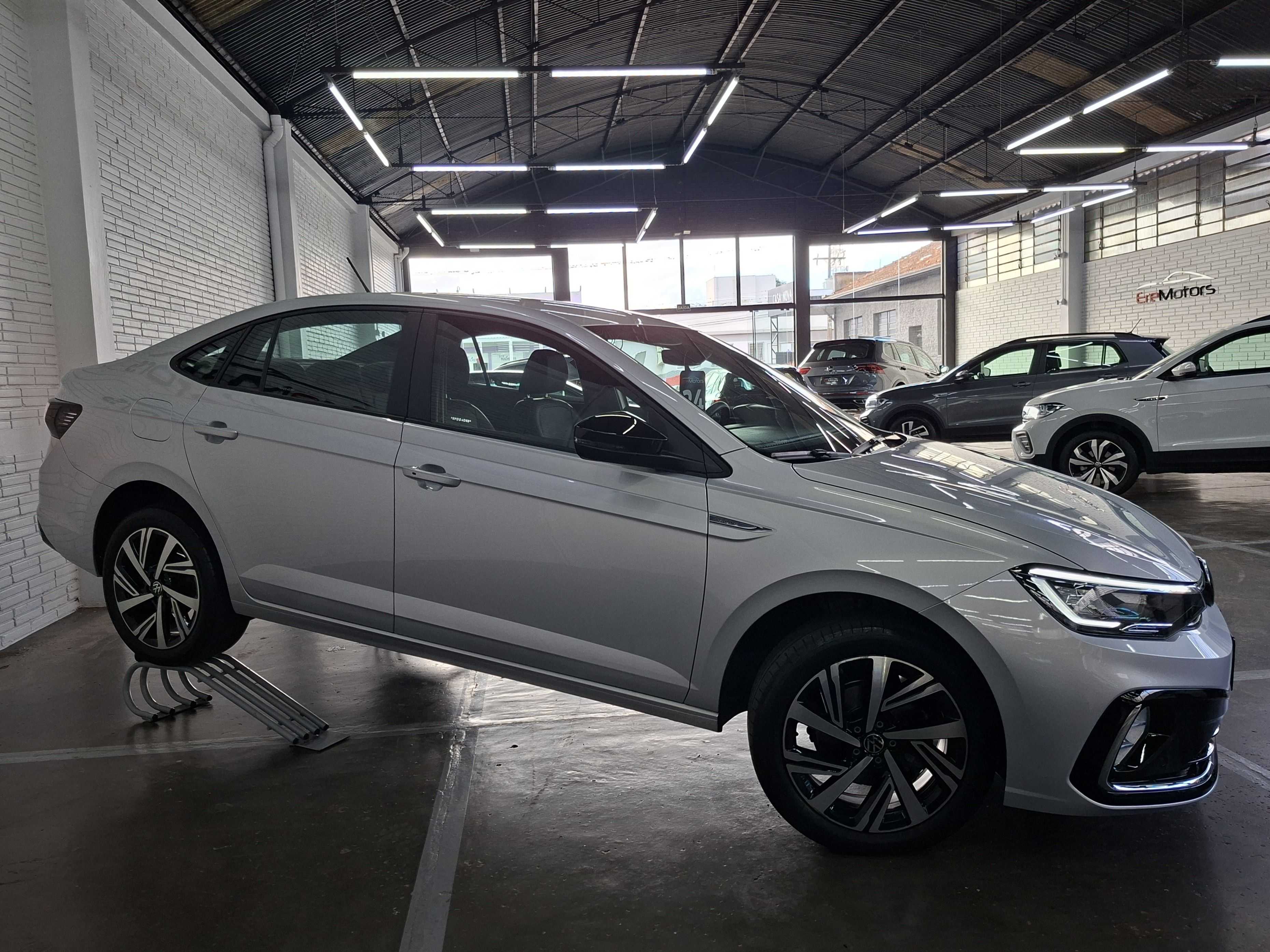 VIRTUS HIGHLINE 200TSI