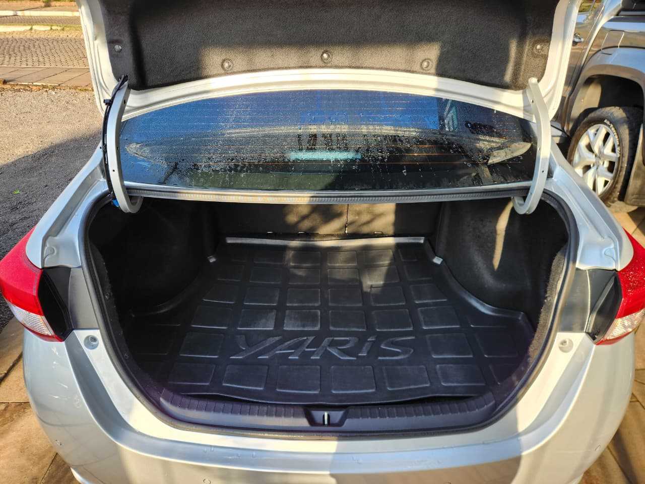 YARIS XLS 1.5 AUT. SEDAN