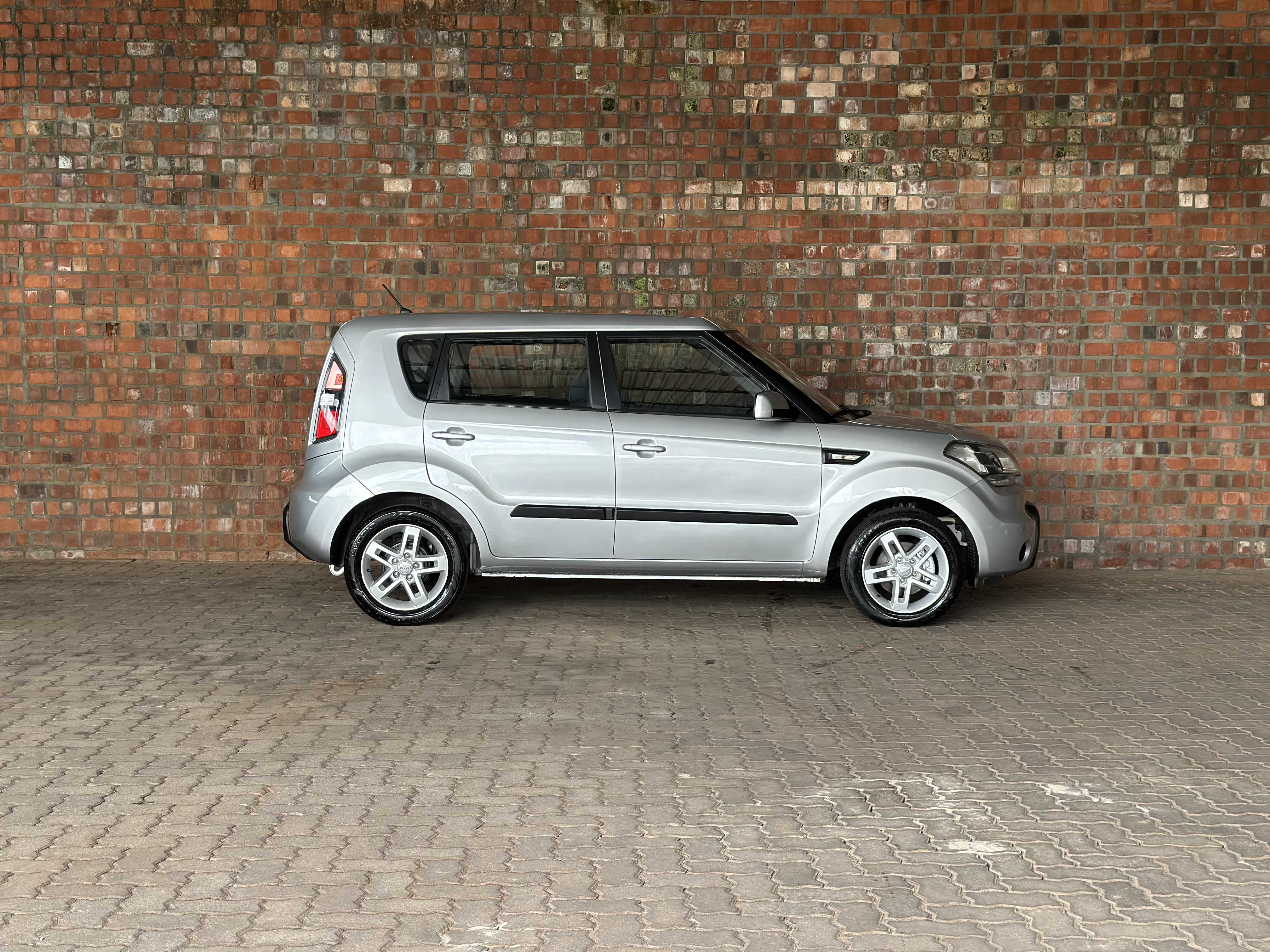 KIA SOUL EX 1.6 MANUAL