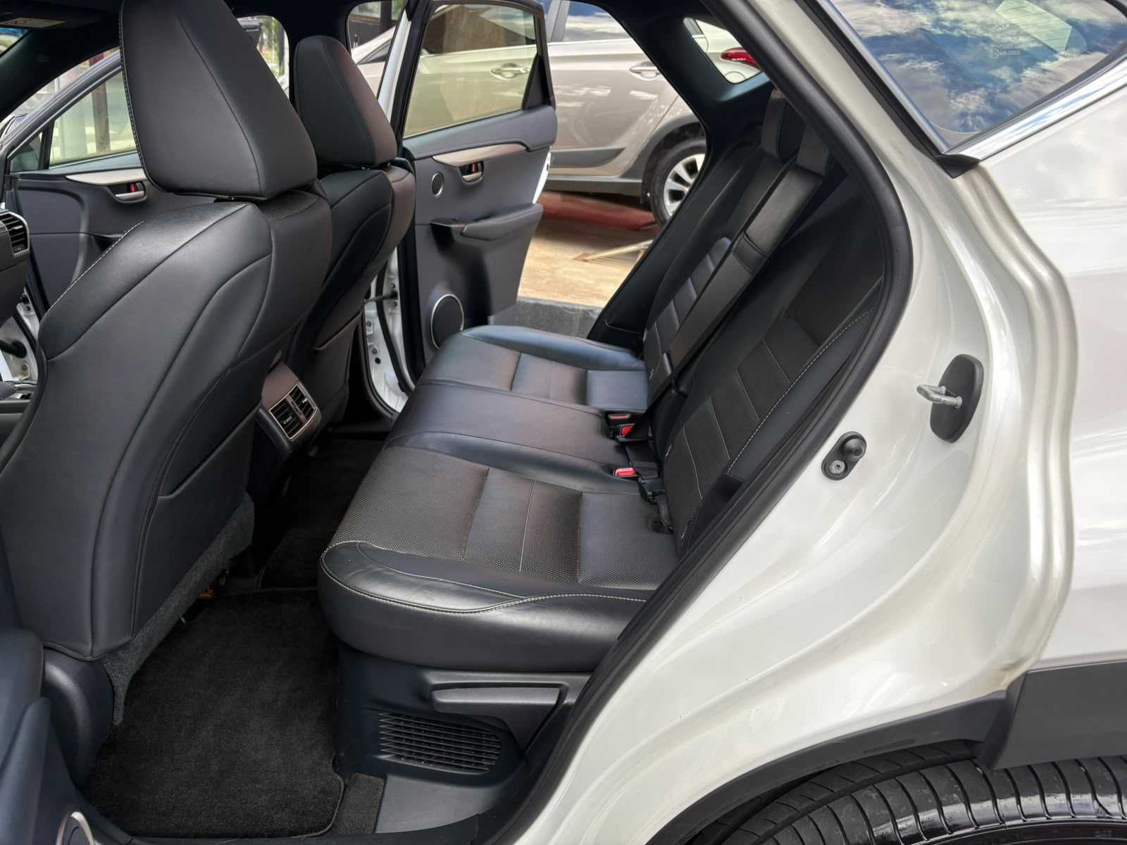 LEXUS NX200T F-SPORT AWD 2.0