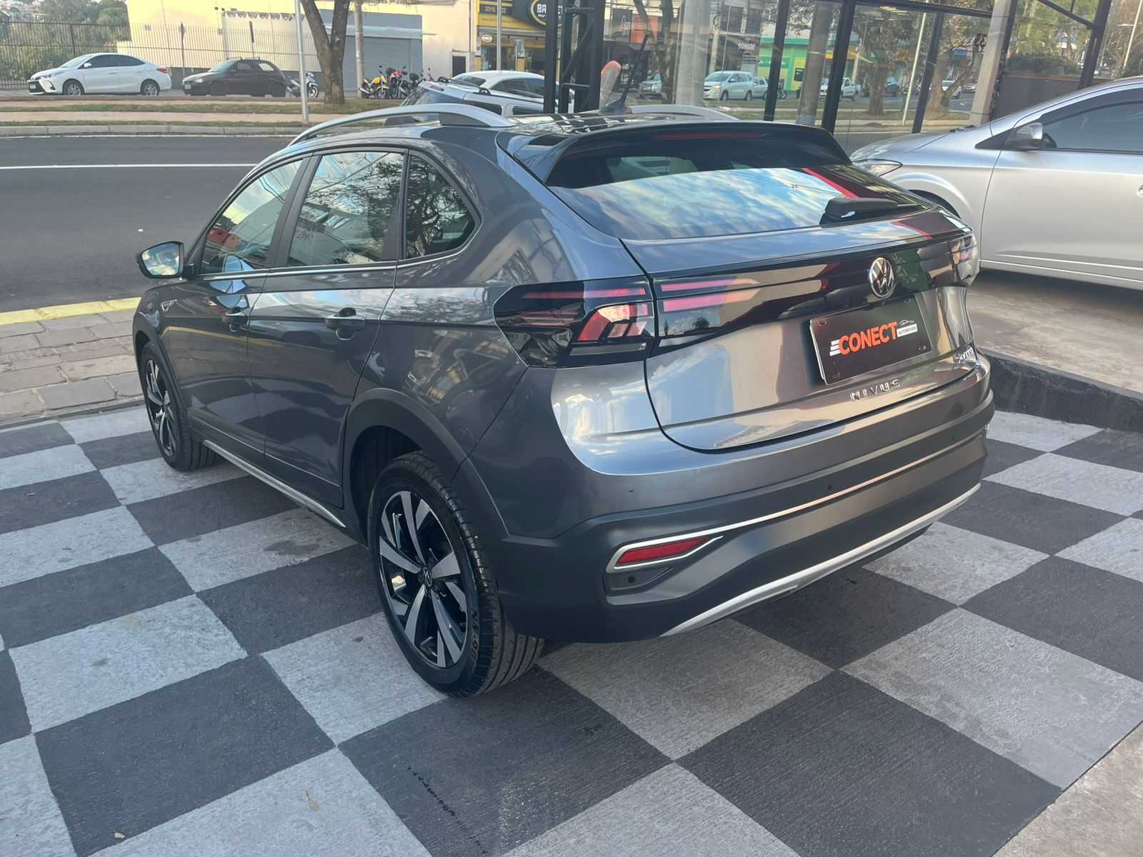 NIVUS HIGHLINE 1.0 200 TSI  AT