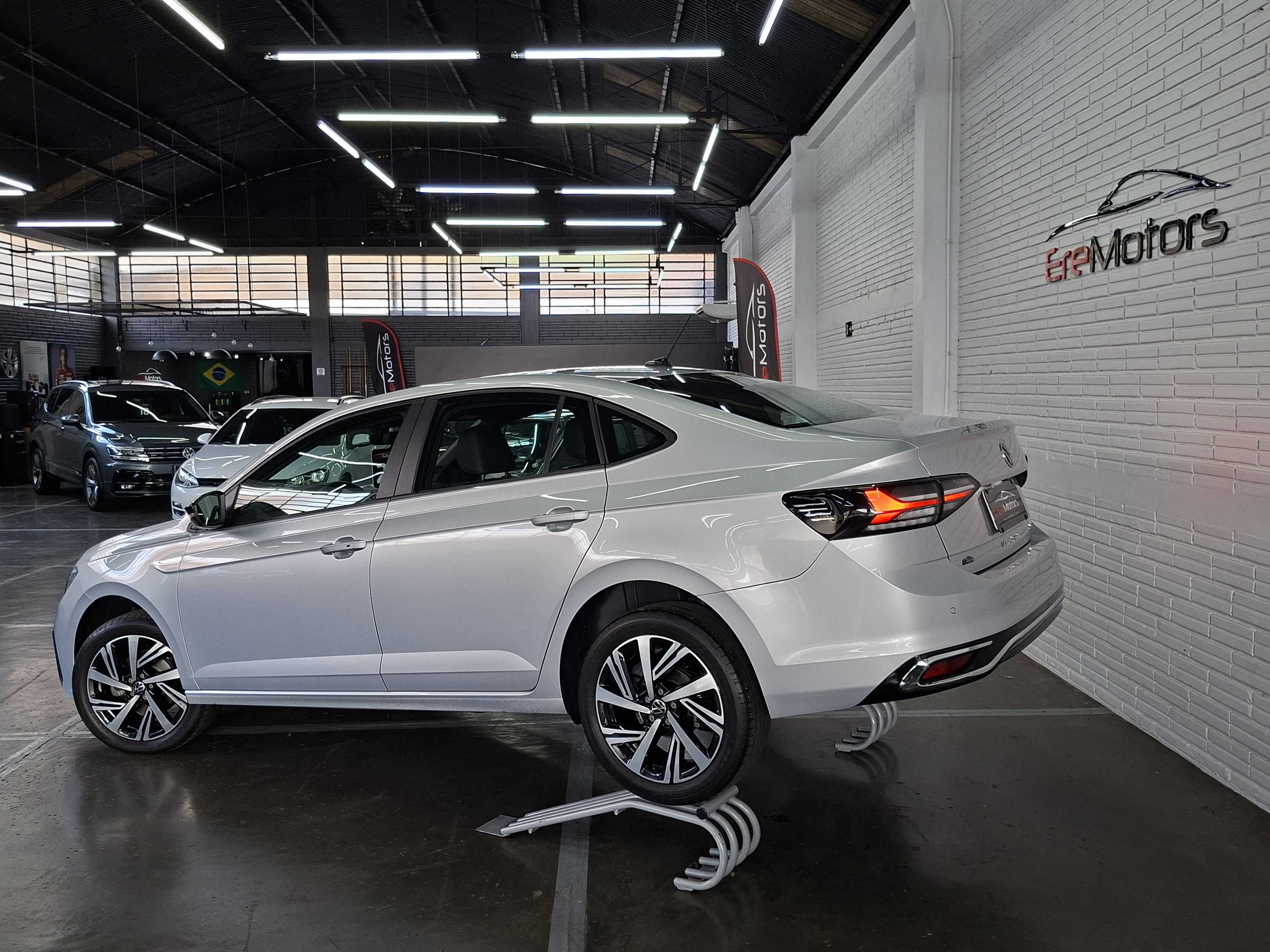 VIRTUS HIGHLINE 200TSI