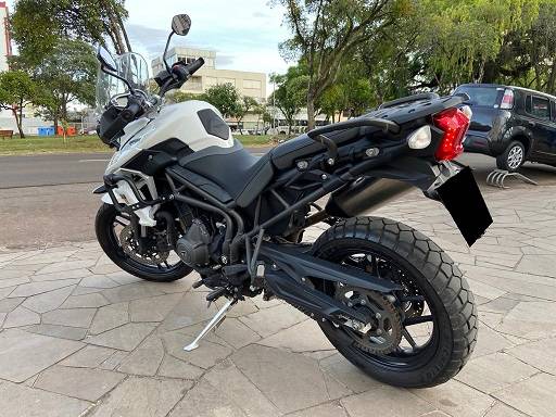 TRIUMPH TIGER 800 XR