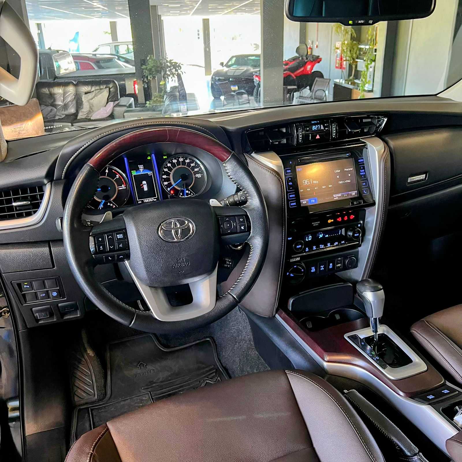 HILUX SW4 SRX 2.8 4X4 DIESEL