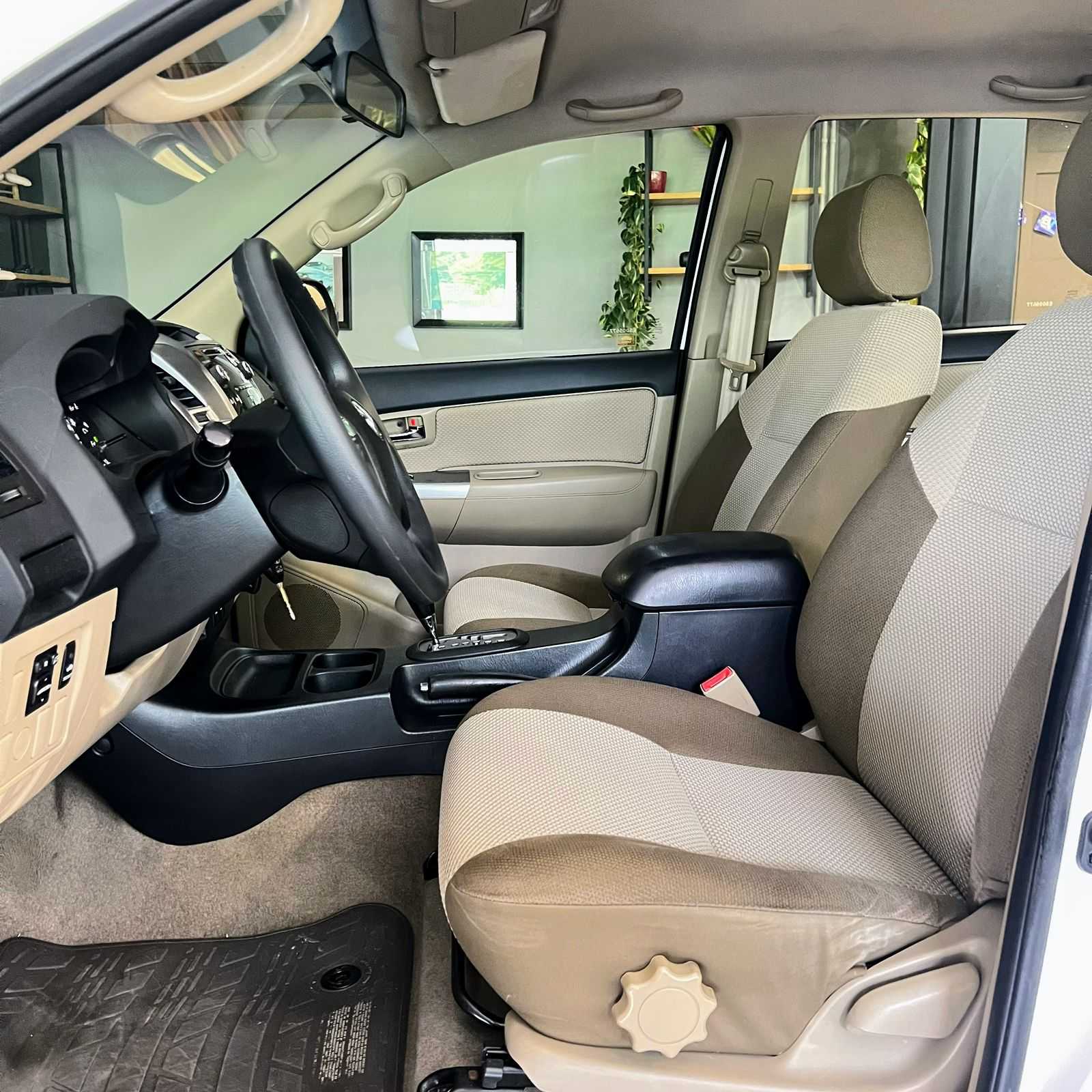 HILUX SW4 SR 2.7 FLEX 4X2 AUT