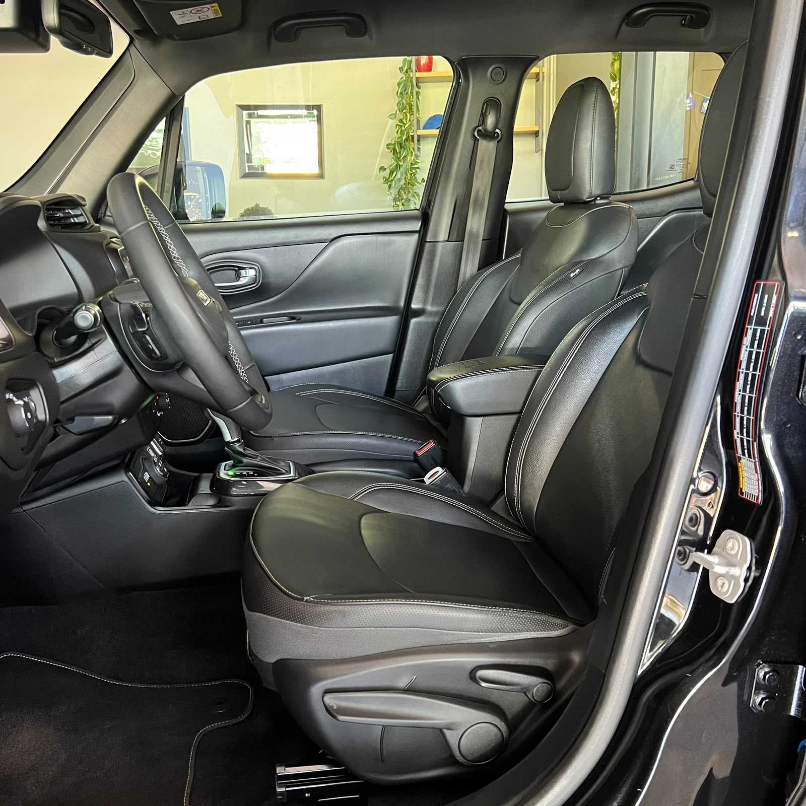RENEGADE S T270 1.3T 4X4 AUT