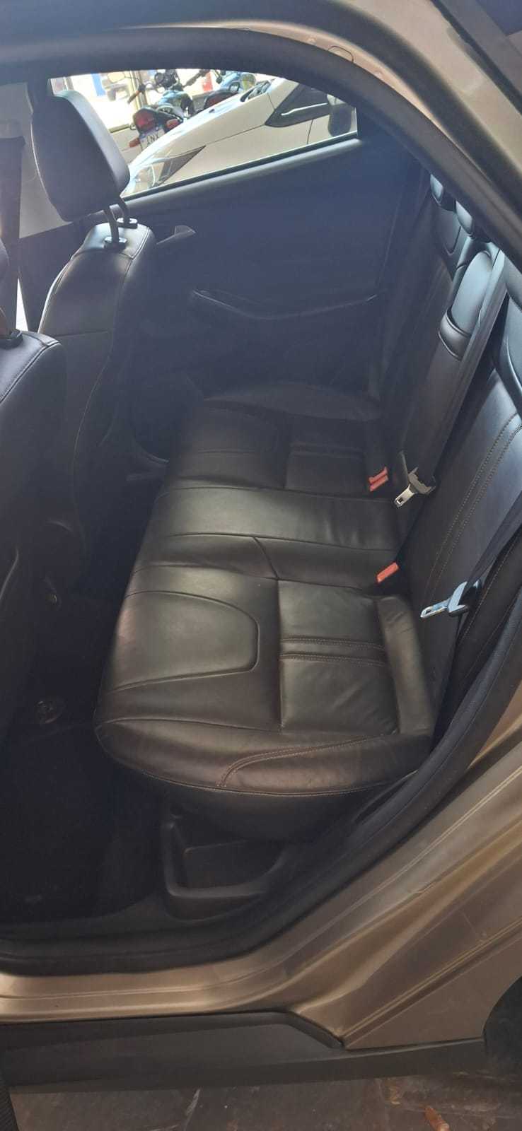 FOCUS SEDAN TITANIUM 2.0