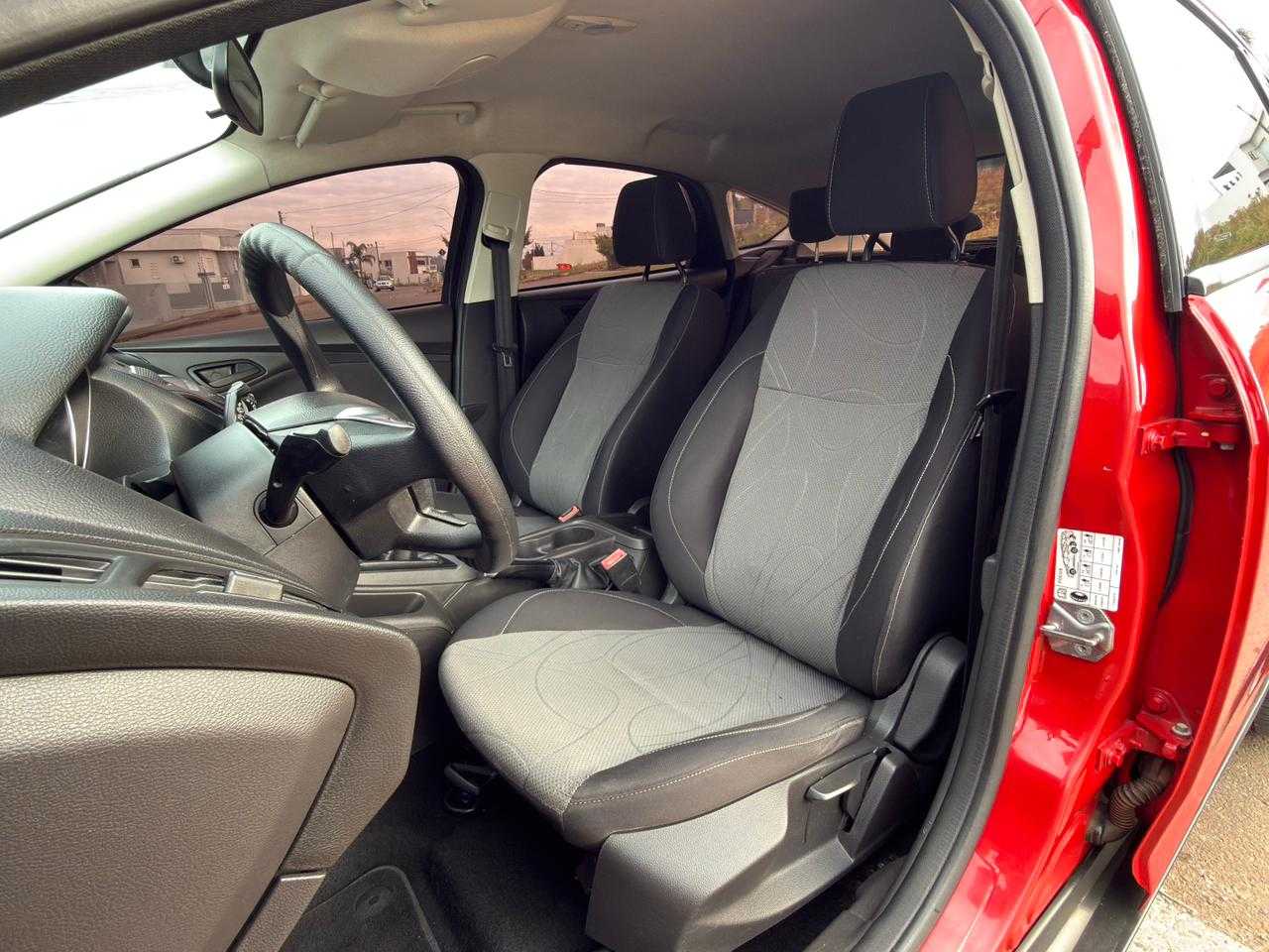 FOCUS 1.6 MANUAL