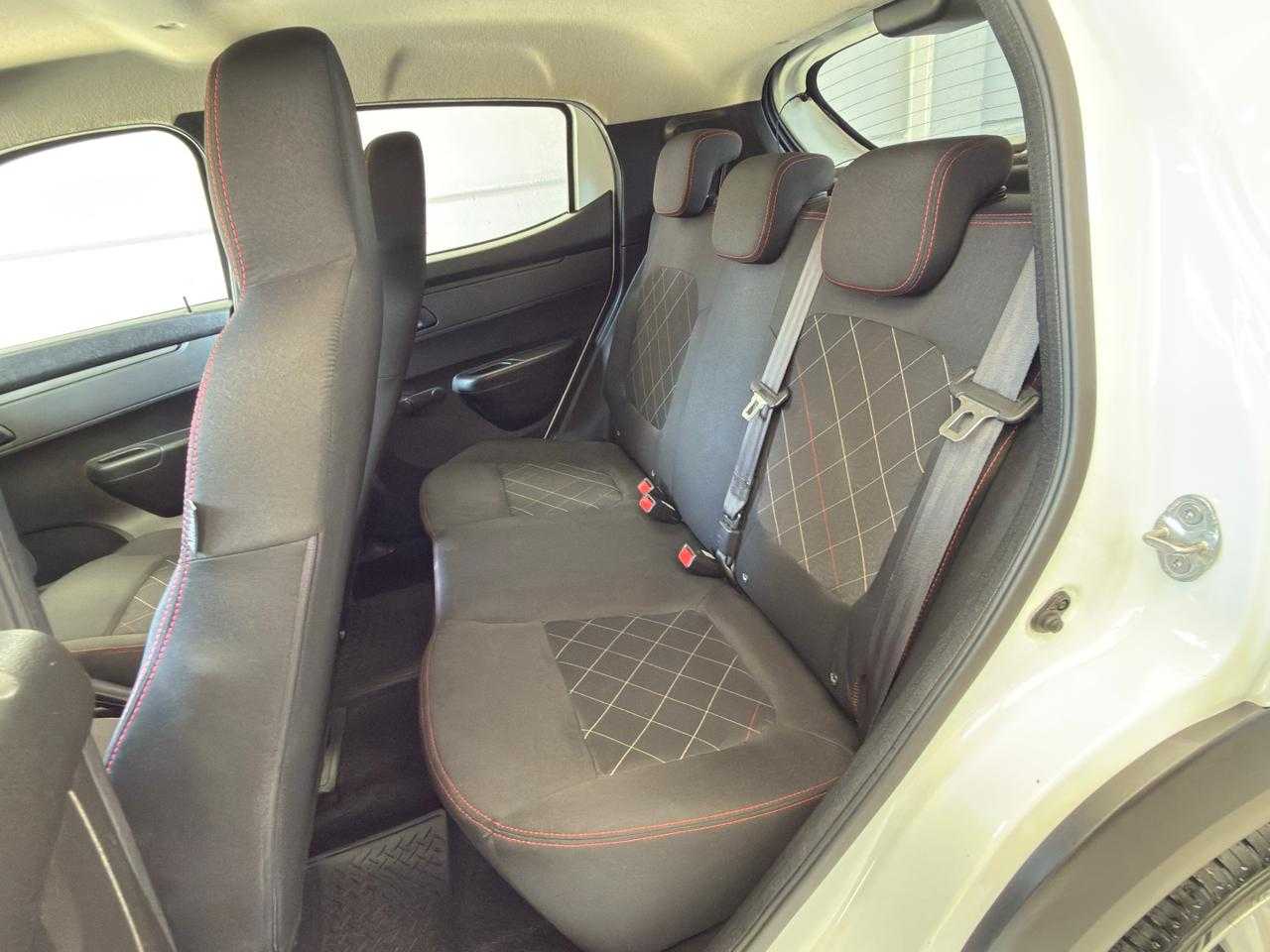 KWID ZEN 1.0 / COMPLETO