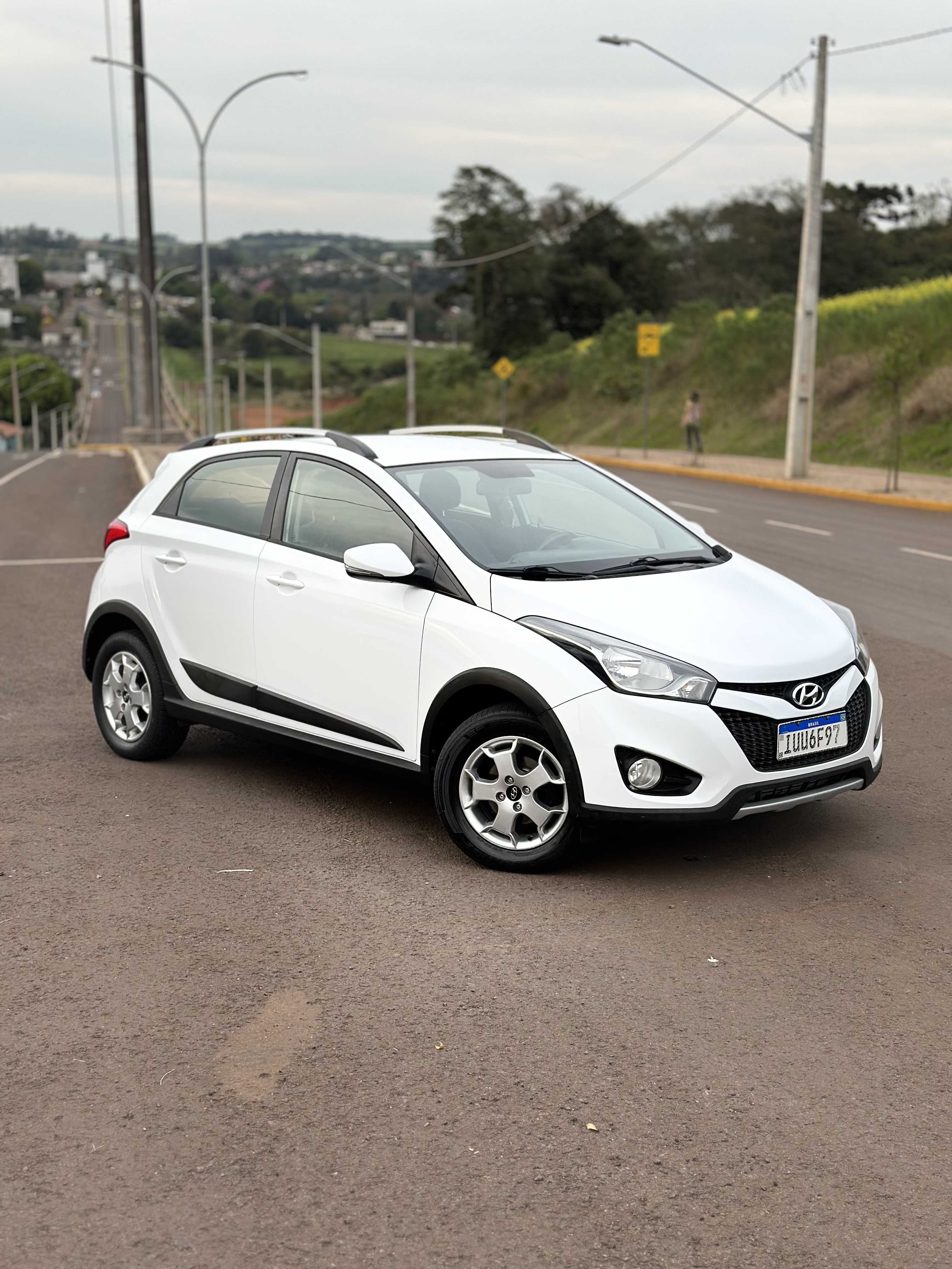 HYUNDAI HB20X 1.6 FLEX AUT.