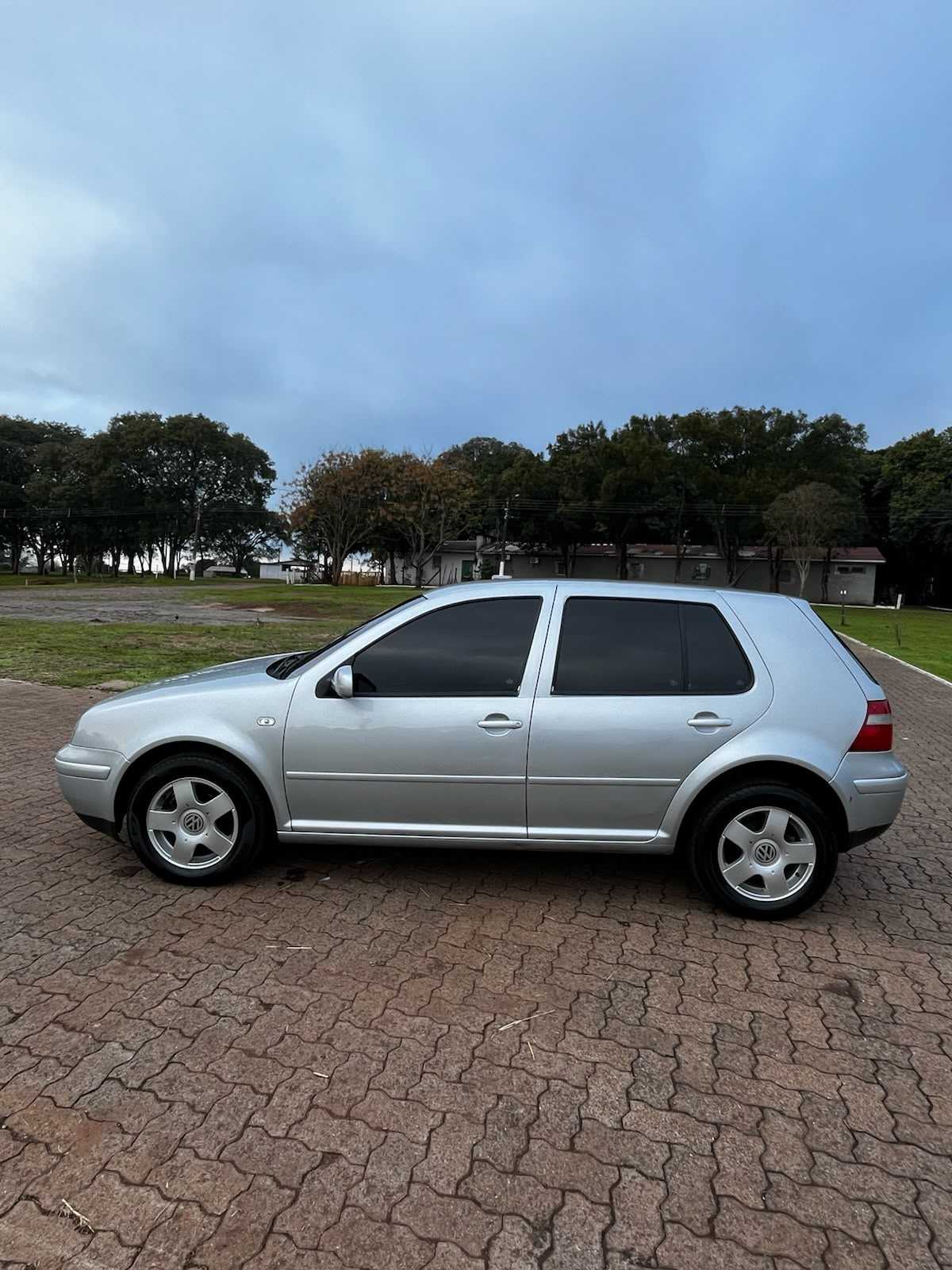 GOLF 1.6 PLUS
