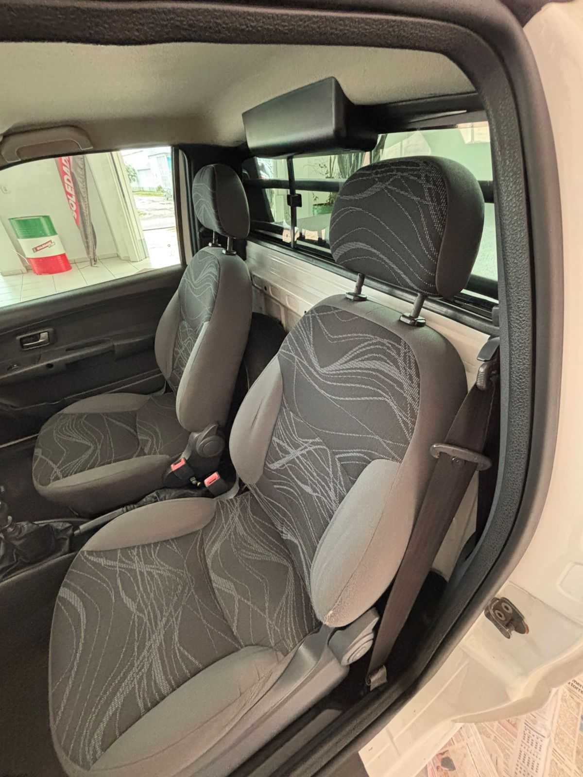 STRADA CABINE SIMPLES