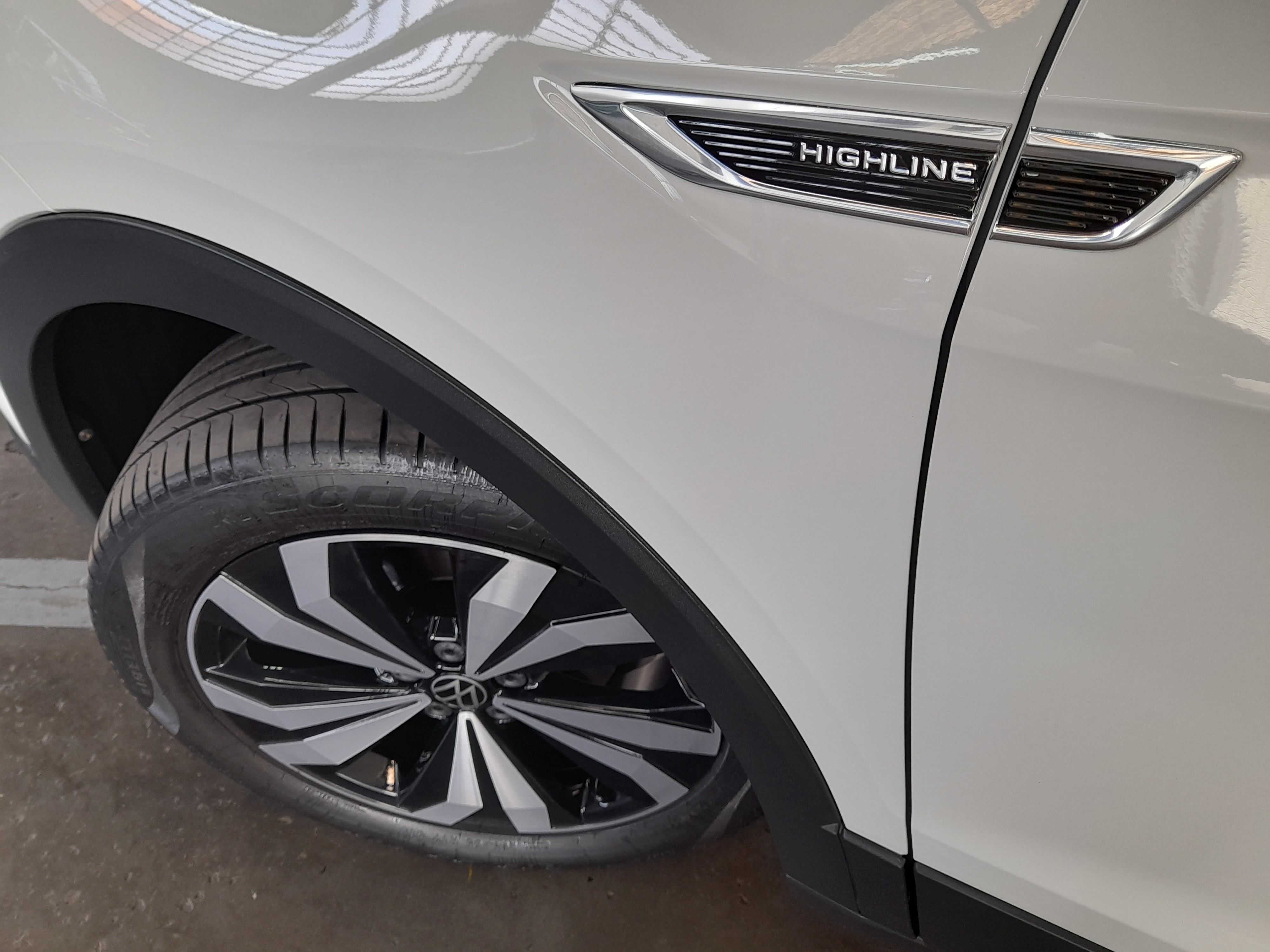 T-CROSS HIGHLINE 250TSI