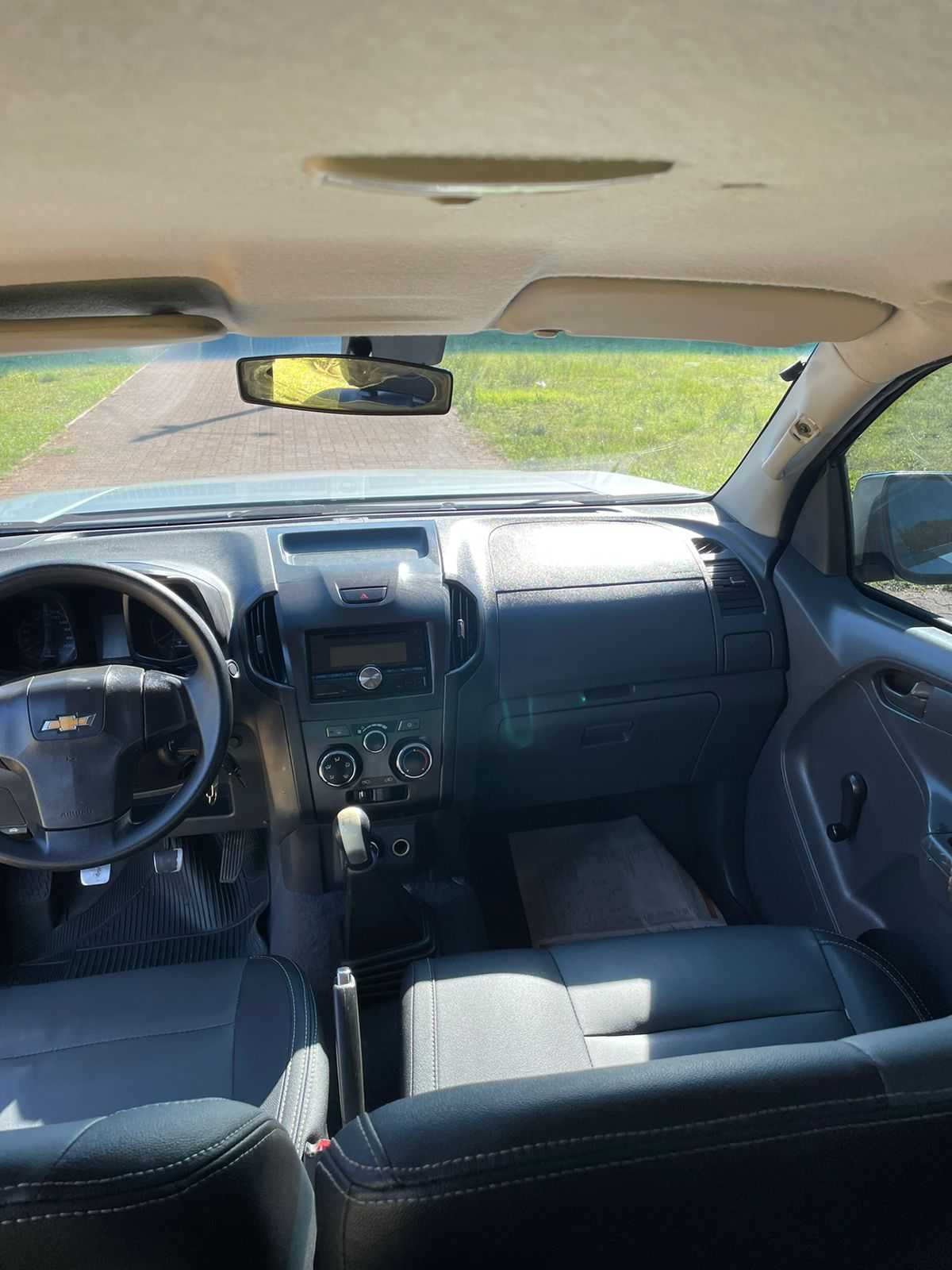 S10 LS 2.8 CD MEC. 6 LUGARES