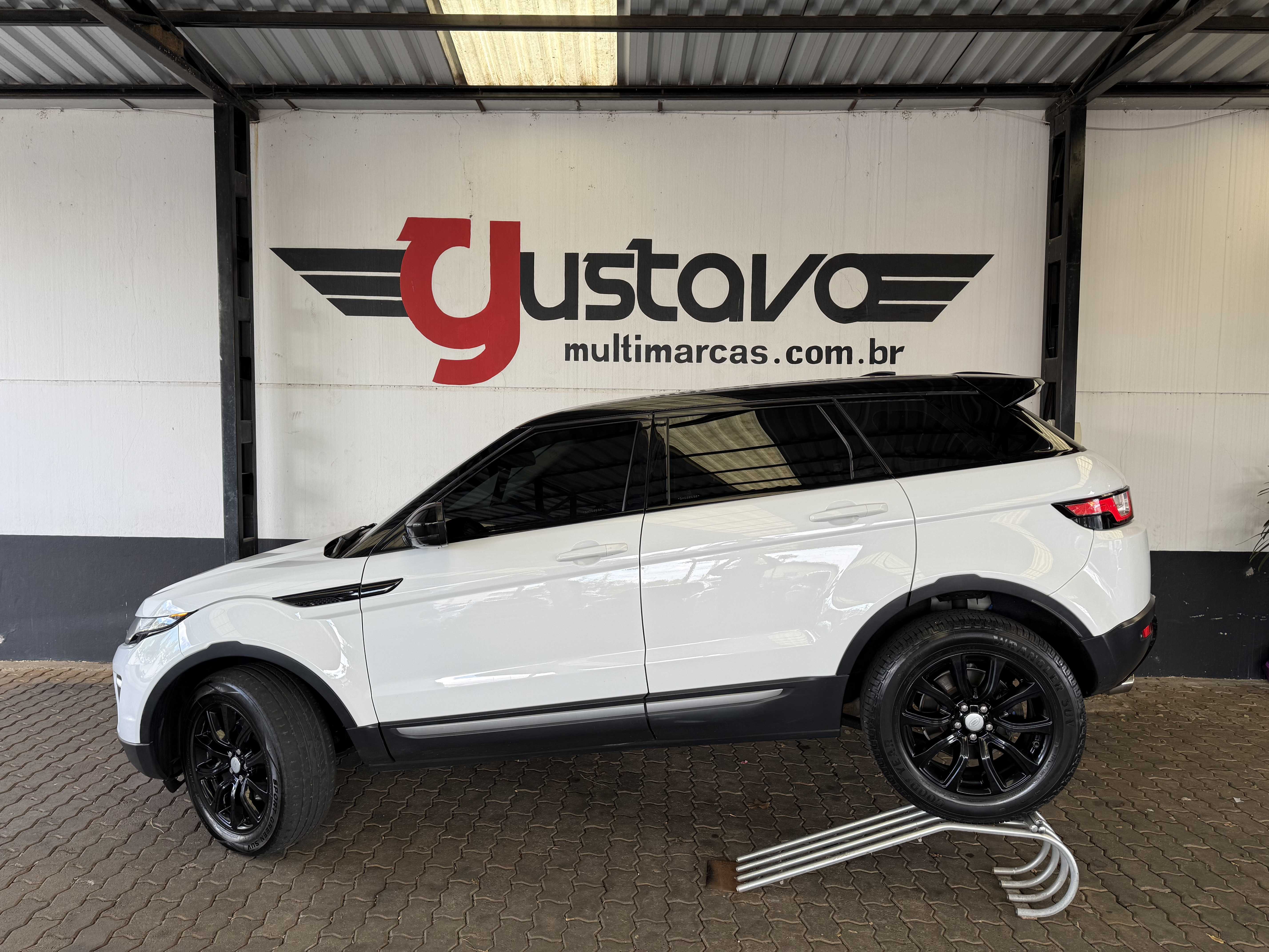 LAND ROVER EVOQUE SE