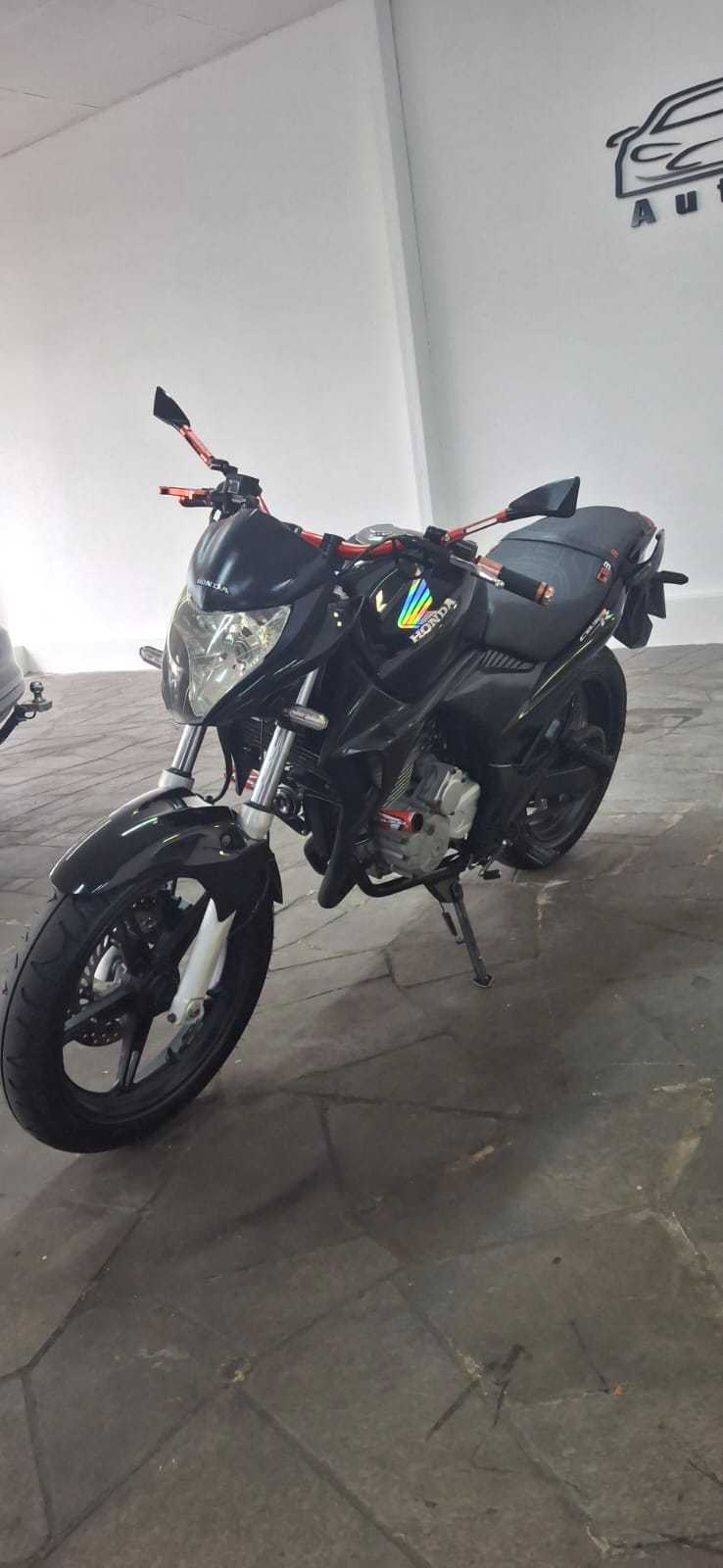 CB 300 R