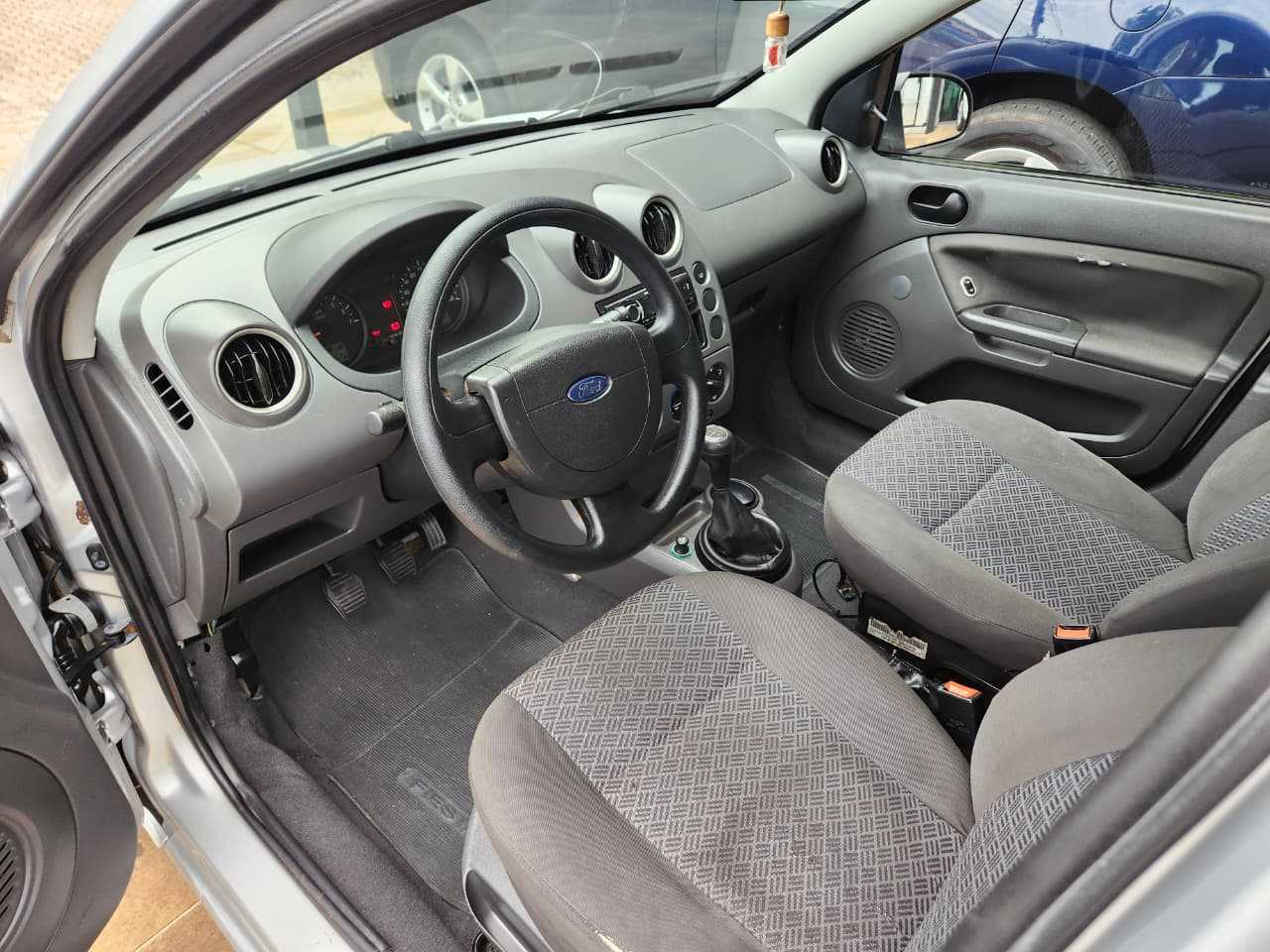 FIESTA SEDAN 1.6