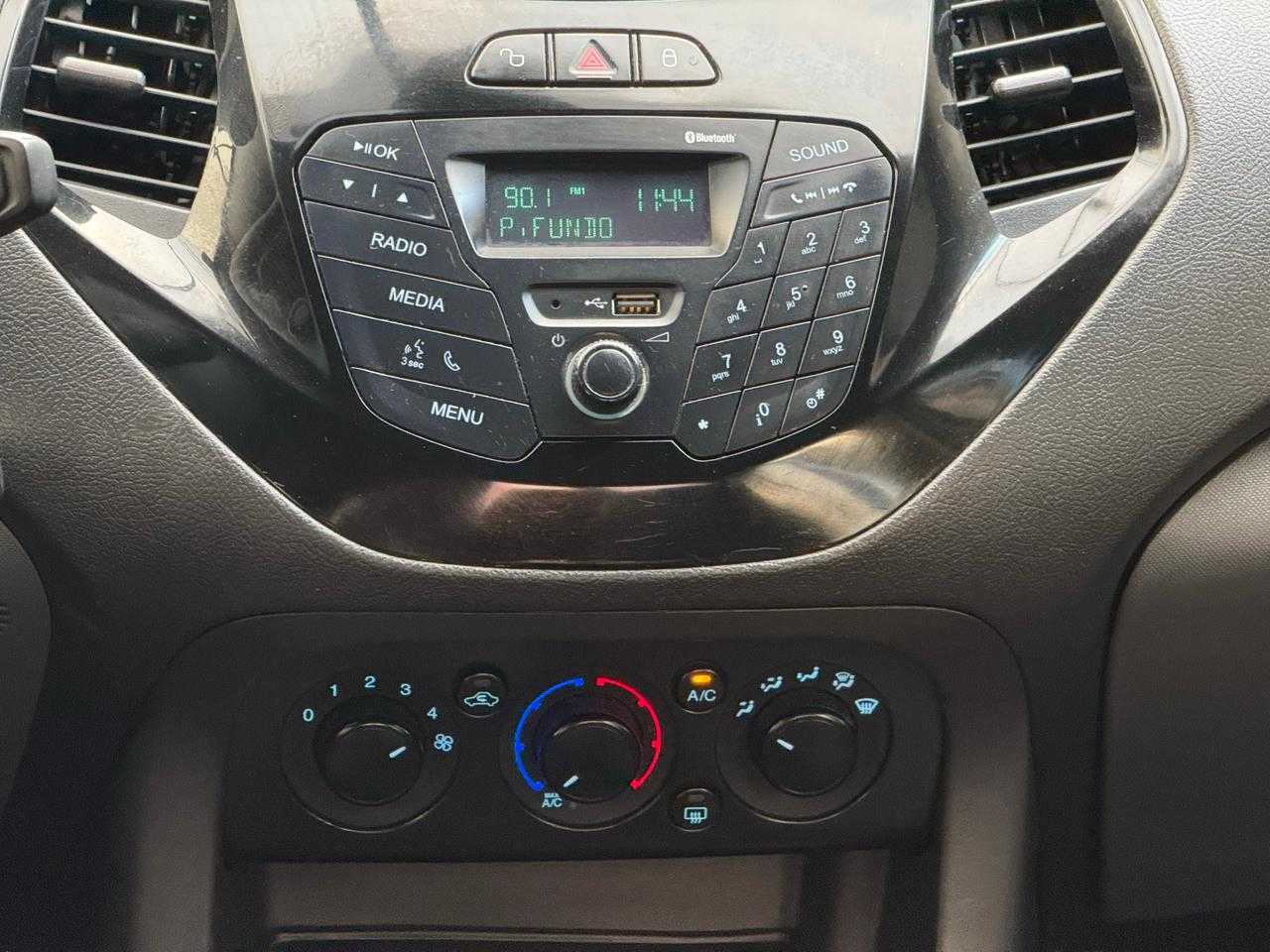 KA SE SEDAN 1.5 / COMPLETO