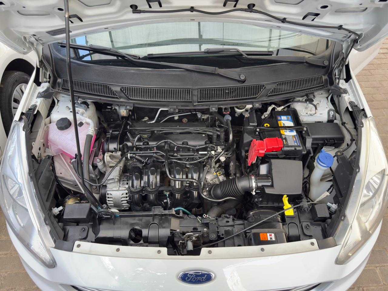 KA SE SEDAN 1.5 / COMPLETO