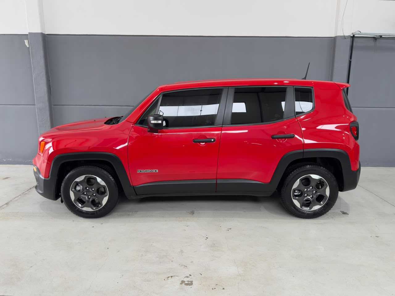 RENEGADE 1.8 AUT