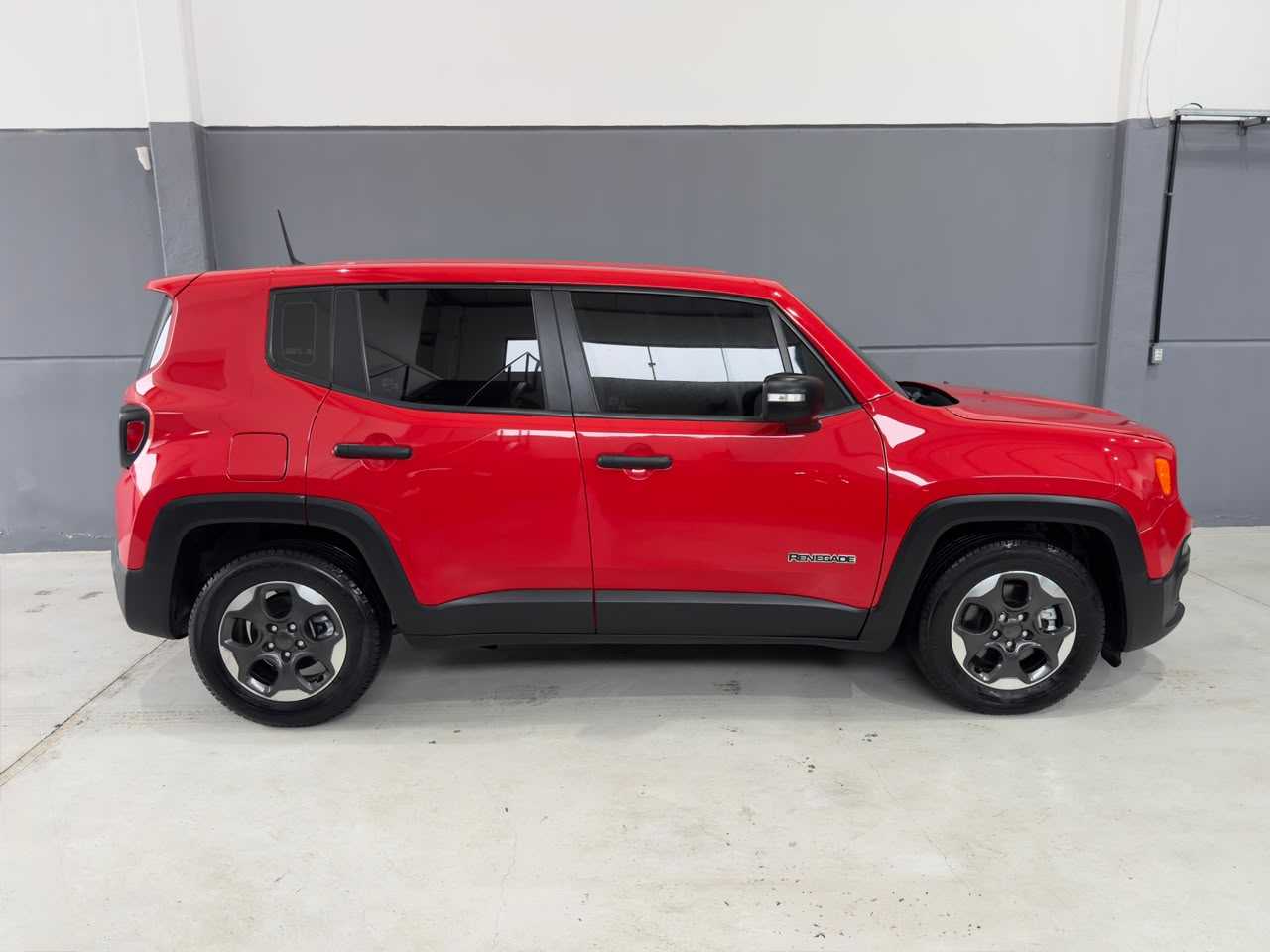 RENEGADE 1.8 AUT