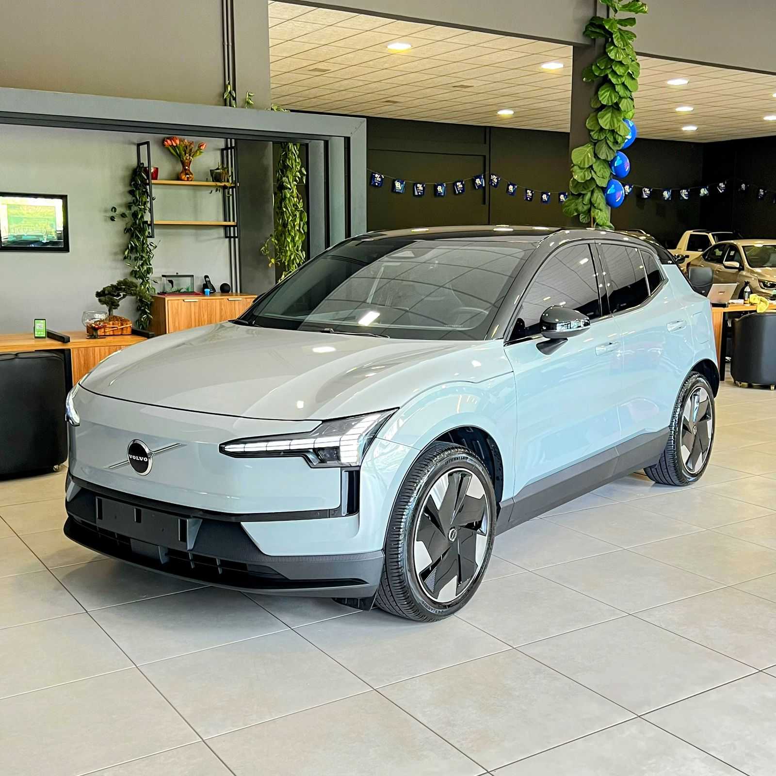 EX30 E60 PLUS ELETRICO