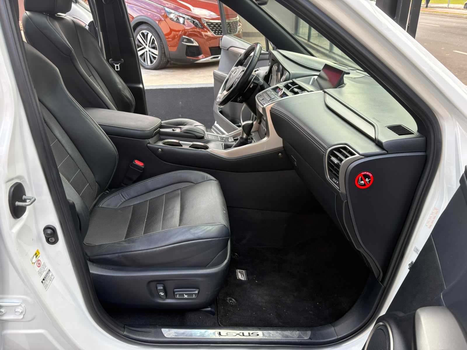 LEXUS NX200T F-SPORT AWD 2.0