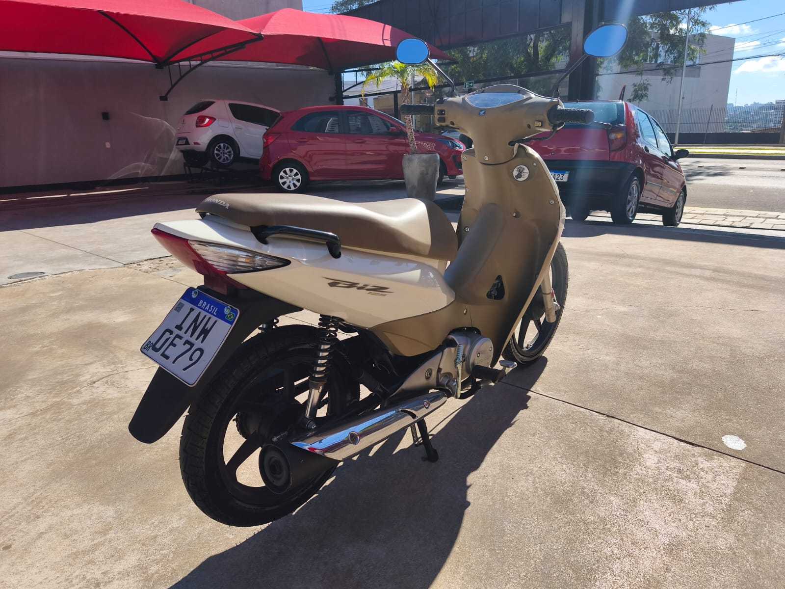 BIZ 125 ES