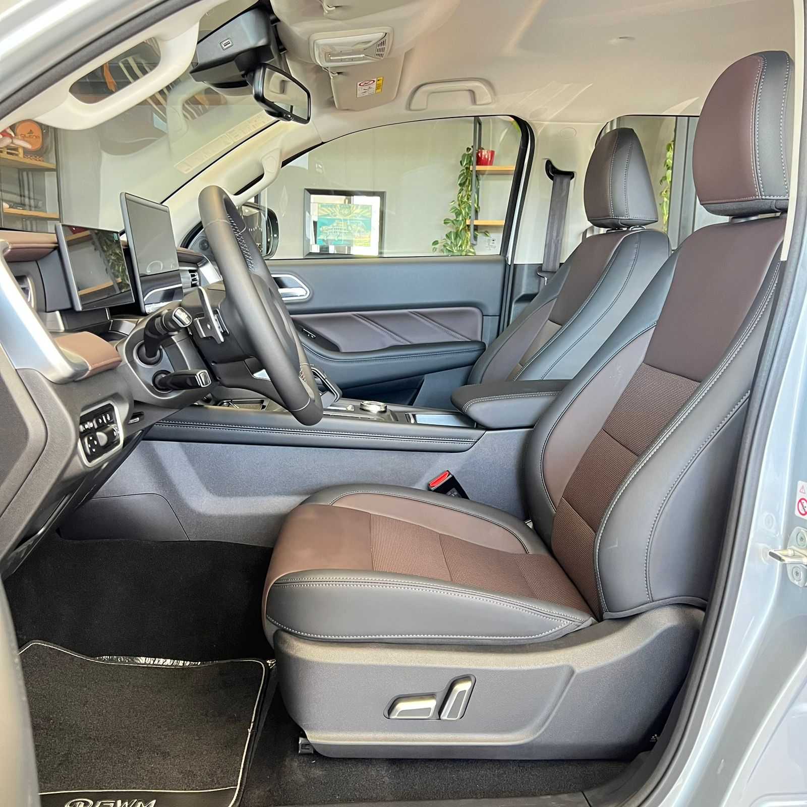 POER P30 EXCLUSIVE 2.4 TDI 4X4