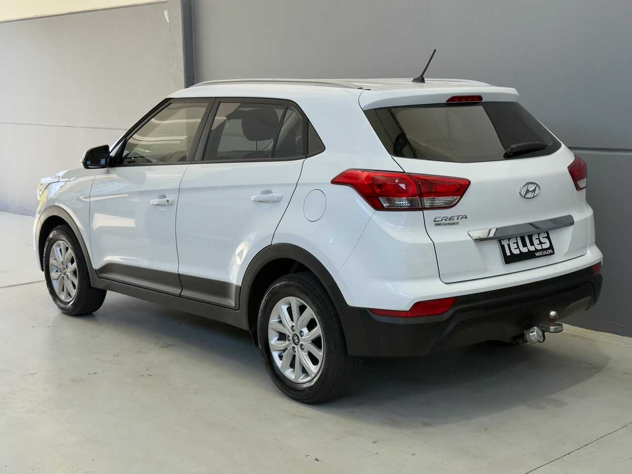 CRETA ACTION 1.6 ÚNICA DONA