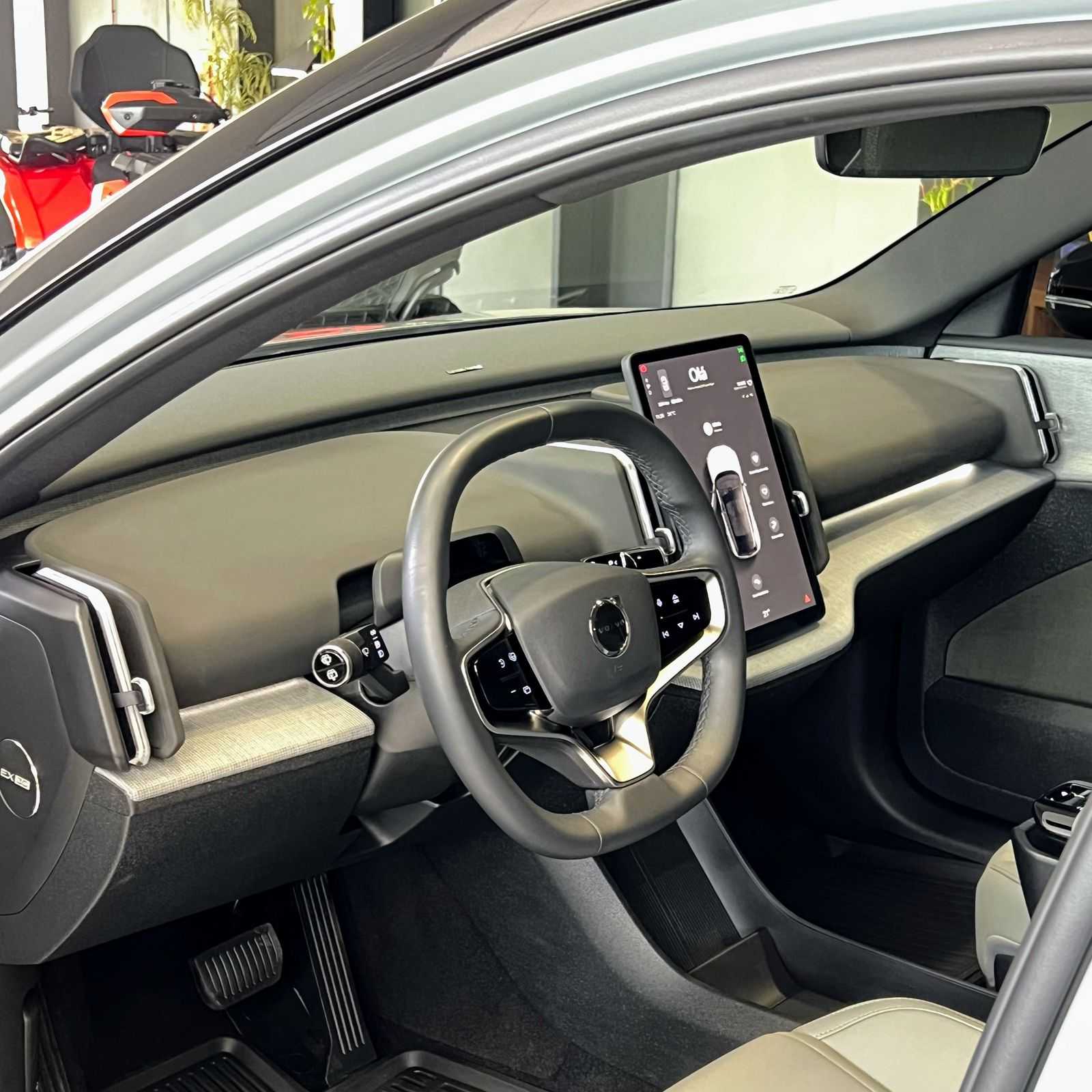 EX30 E60 PLUS ELETRICO