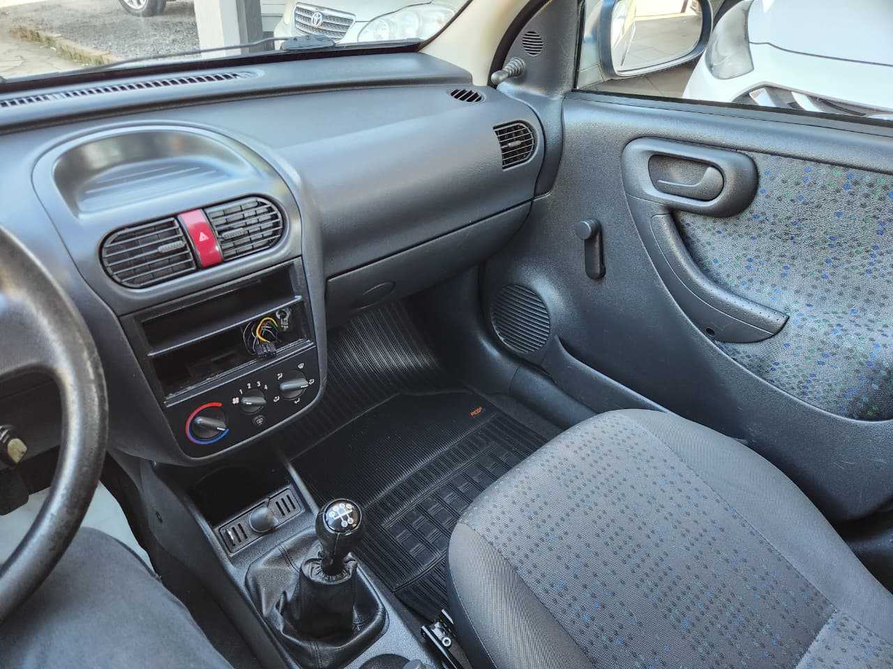 CORSA SEDAN MAXX 1.4