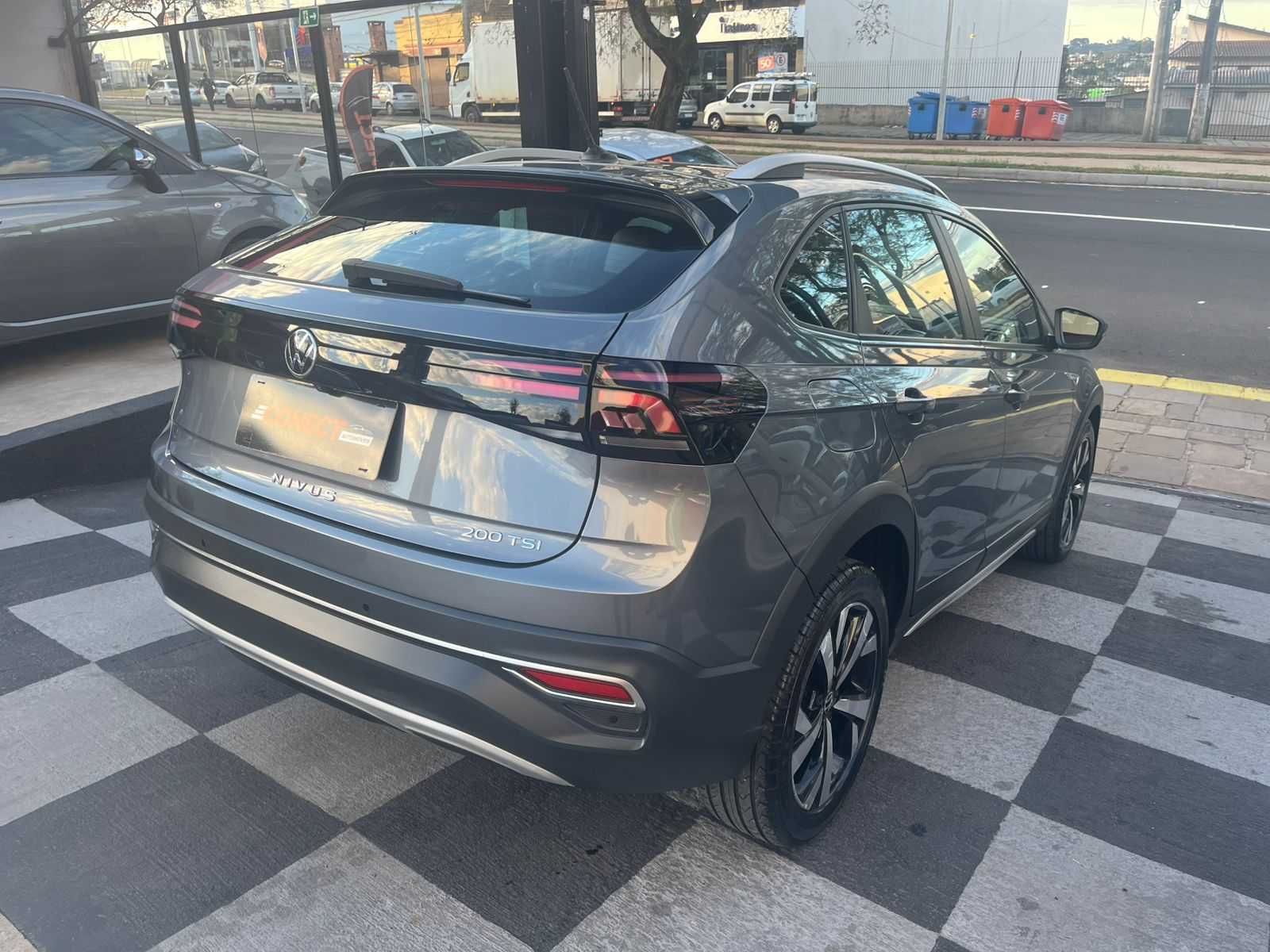 NIVUS HIGHLINE 1.0 200 TSI  AT