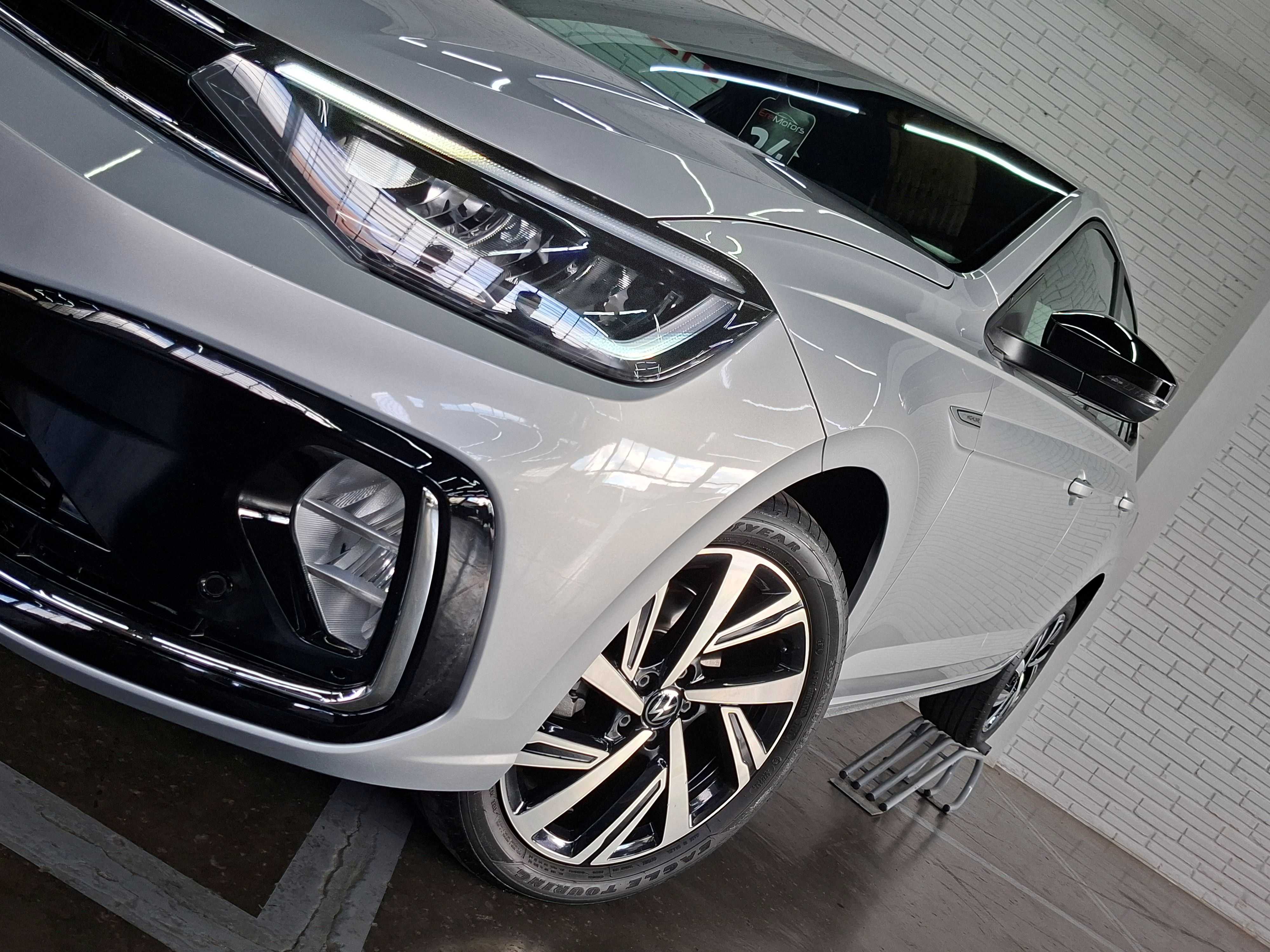 VIRTUS HIGHLINE 200TSI