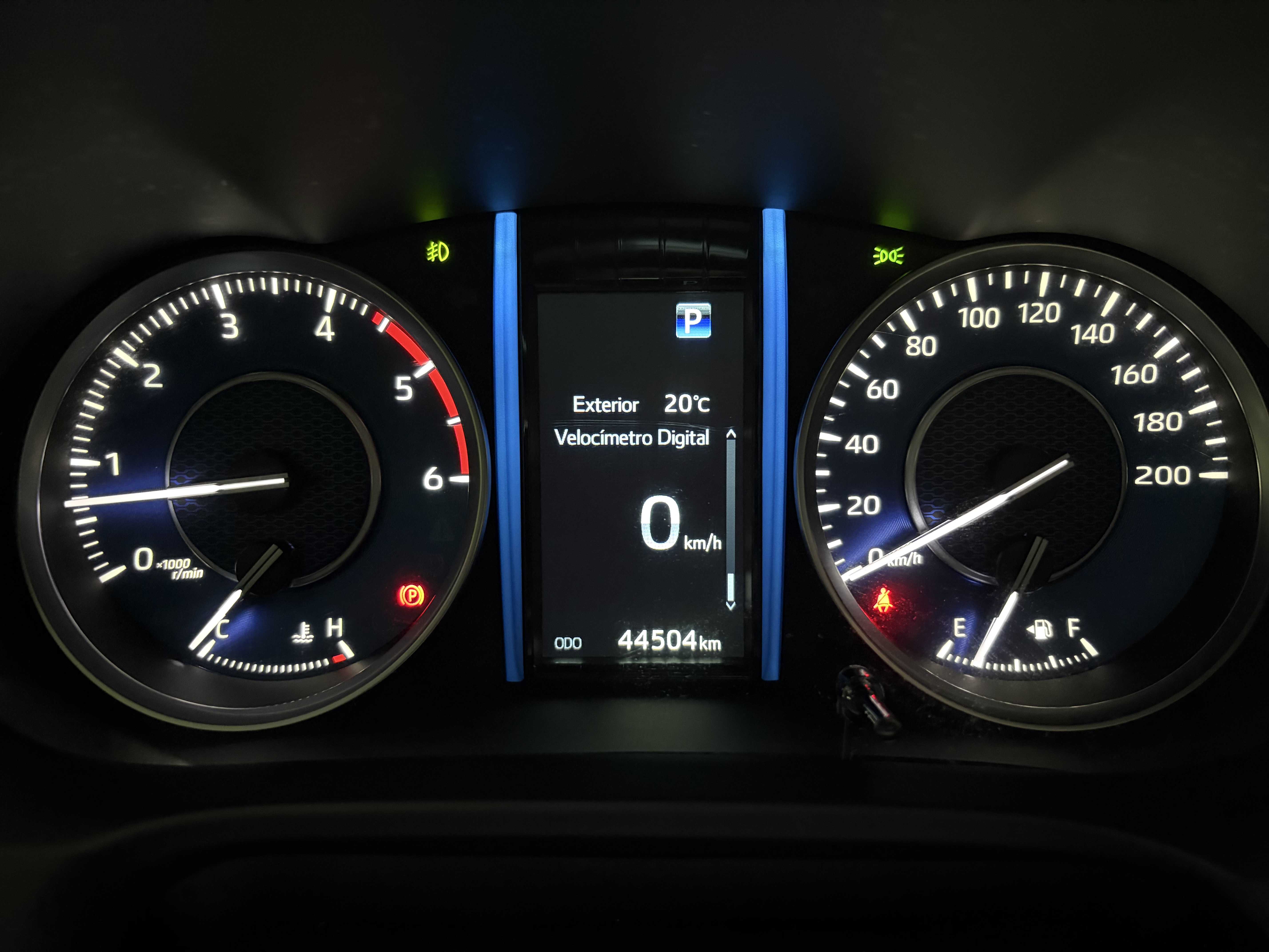 HILUX SW4 SRX PLATINUM 4X4 AT