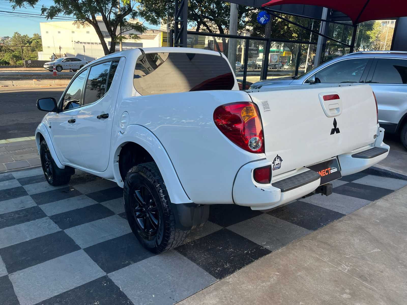 L200 TRITON HPE 3.2 AT